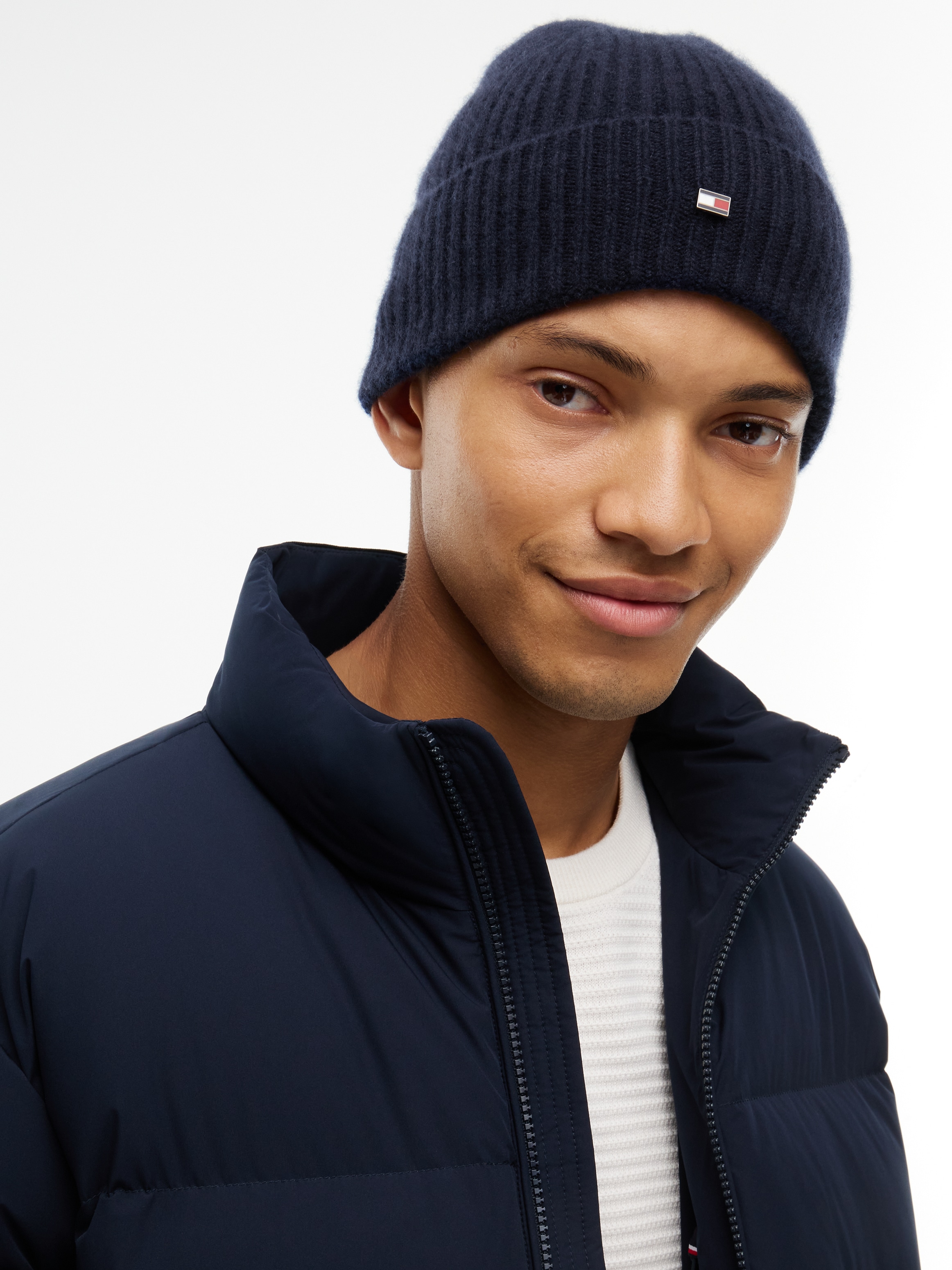 Tommy Hilfiger Bonnet tricoté »FLAG CASHMERE BEANIE« Taille unique avec logo de la marque