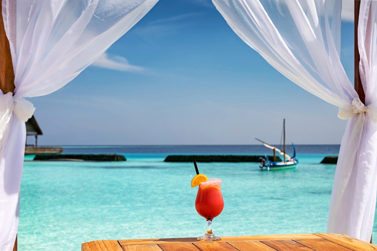 Image of Papermoon Fototapete "Cocktail am Strand"