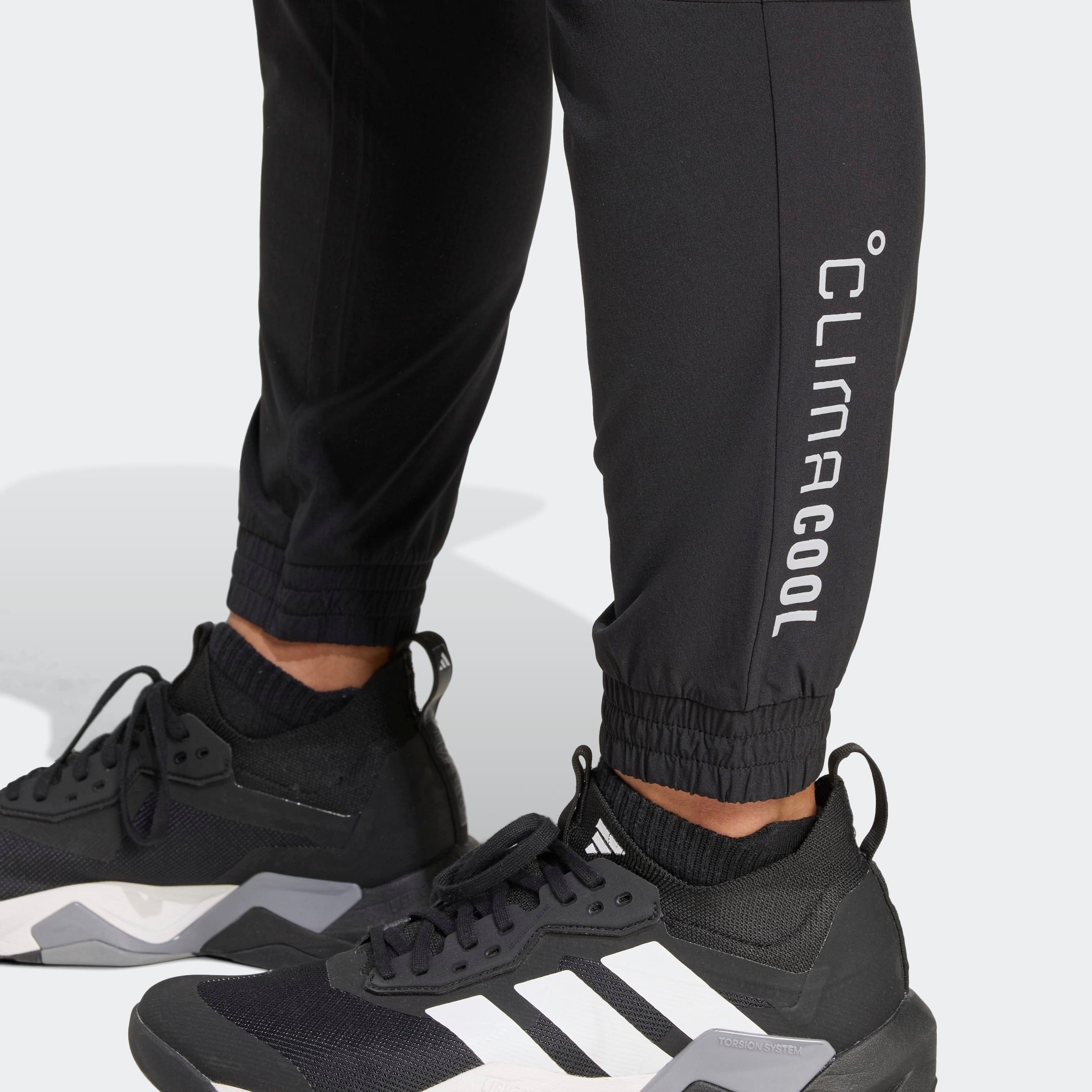 adidas Performance Sporthose »TECH APP S-PANT«  mit Reissverschlusstaschen, schnell trocknend, elastisch