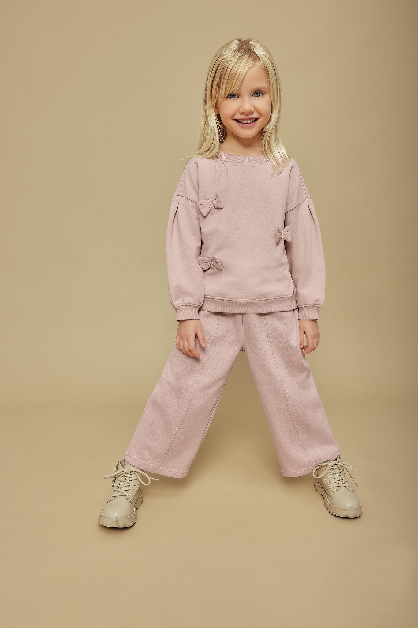 Blue Seven Sweatshirt, mit aufgesetzten Schleifen