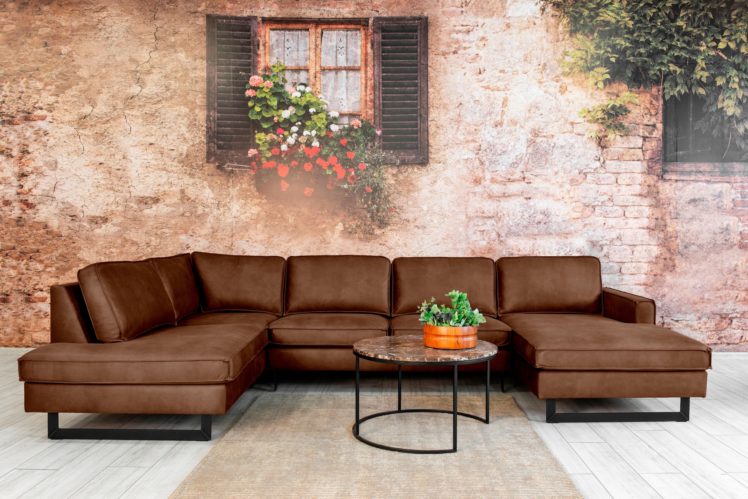 Places of Style Wohnlandschaft »Pinto, 350 cm, U-Form, XXL, mit Ottomanen«, Cord, Chenille, Lederoptik, mit Keder, Metallfüsse, Wellenunterfederung