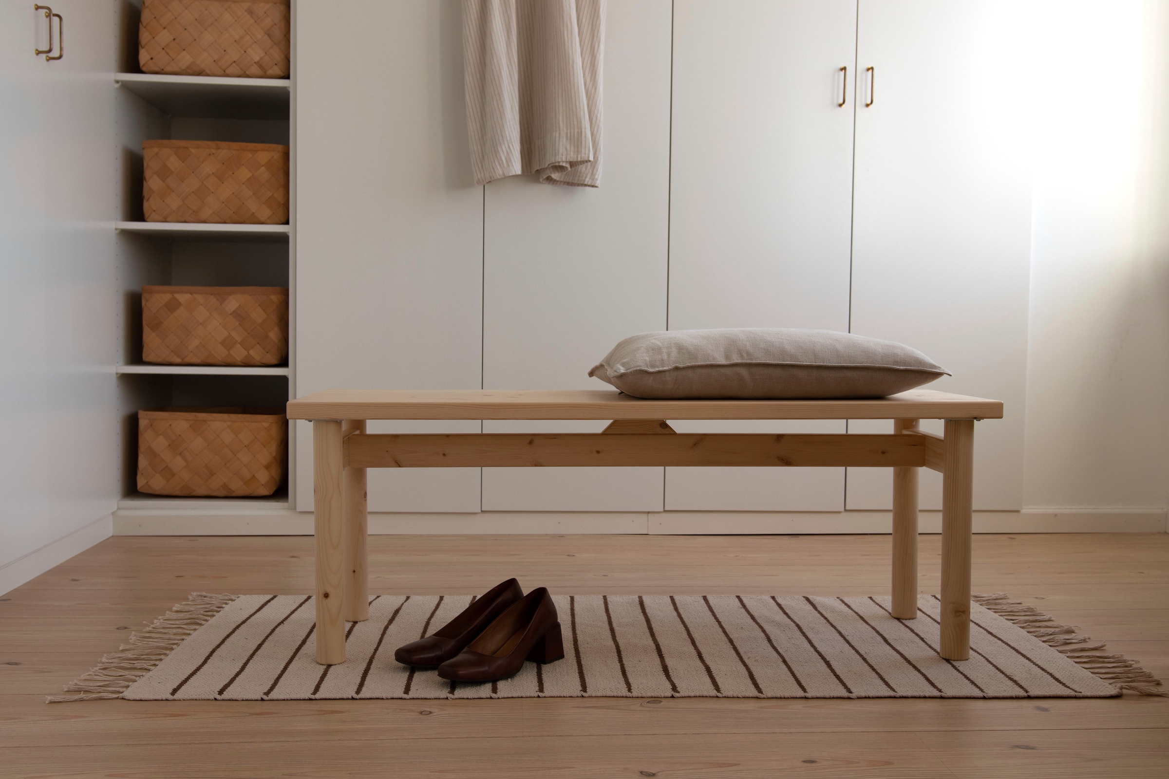 Karup Design Banc »PACE BENCH« en pin certifié FSC®, dimensions 120 x 40 cm.