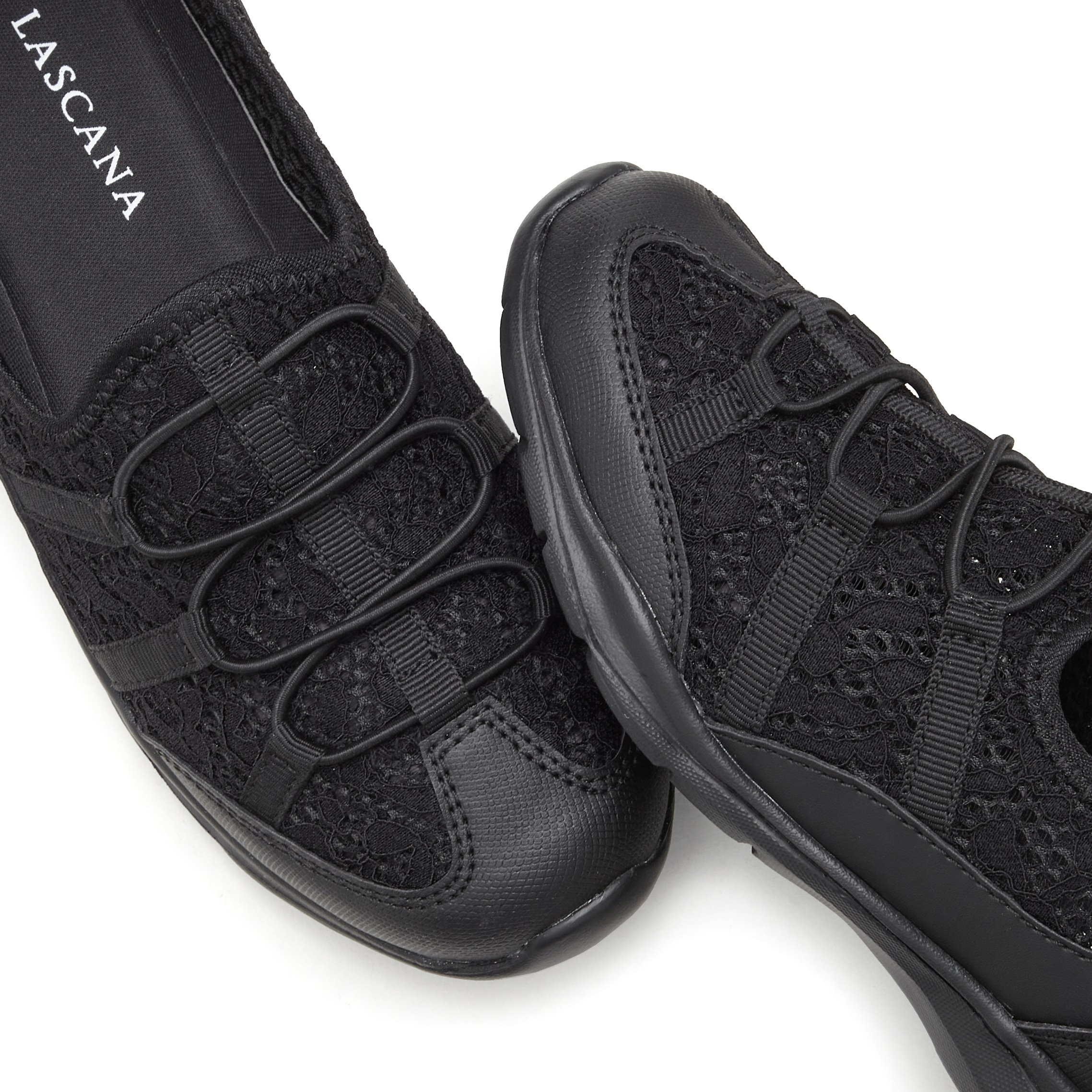 LASCANA Sneaker »Freizeitschuh, Halbschuh, leichter Slipper,«, zum Reinschlüpfen mit elastischen Schnürbändern VEGAN