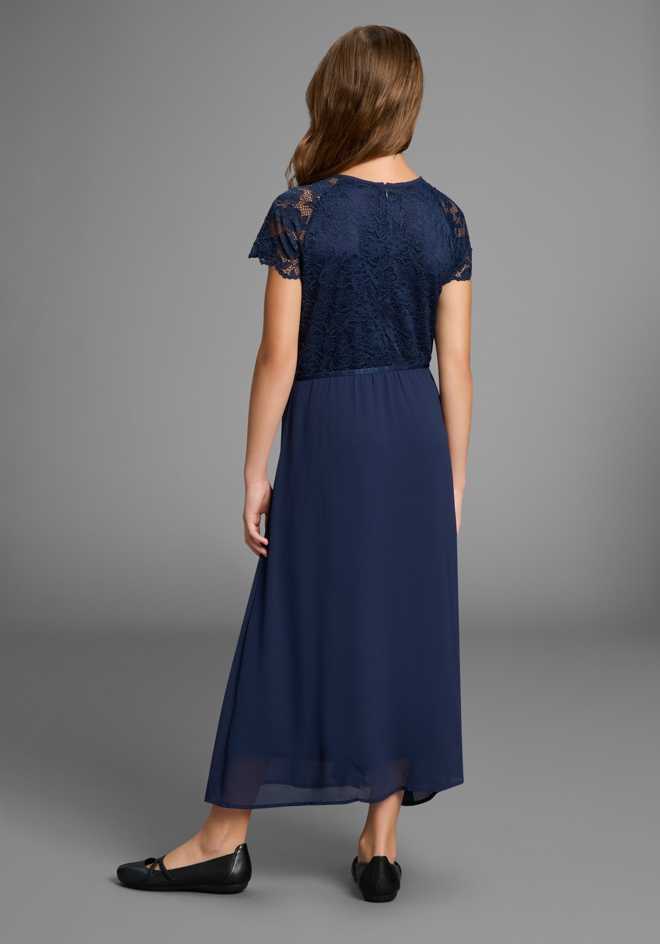 KIDSWORLD Robe en jersey »Festliches Kleid mit Spitze« Robe élégante avec dentelle et chiffon