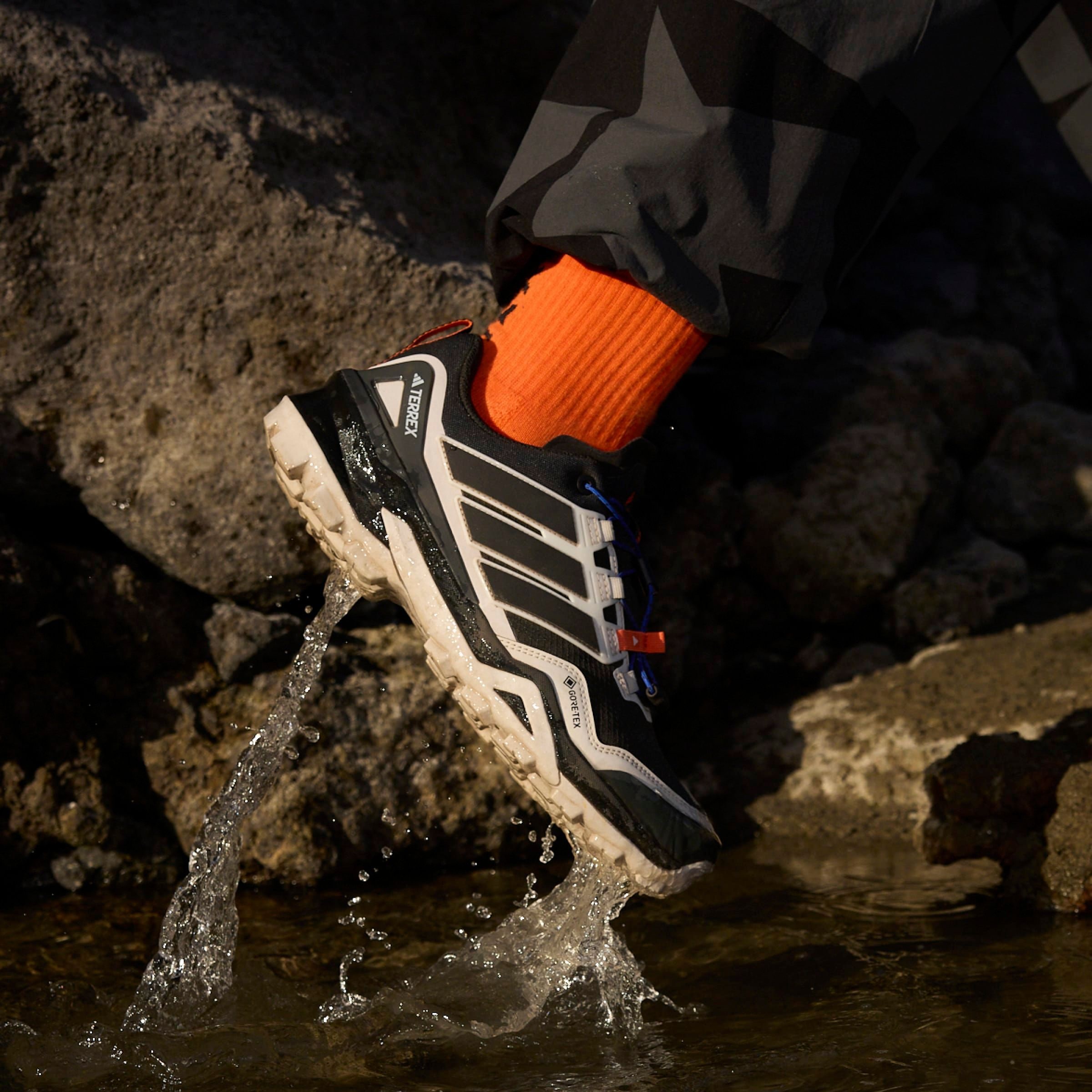 adidas TERREX Wanderschuh »TERREX SKYCHASER GORE-TEX«, wasserdicht