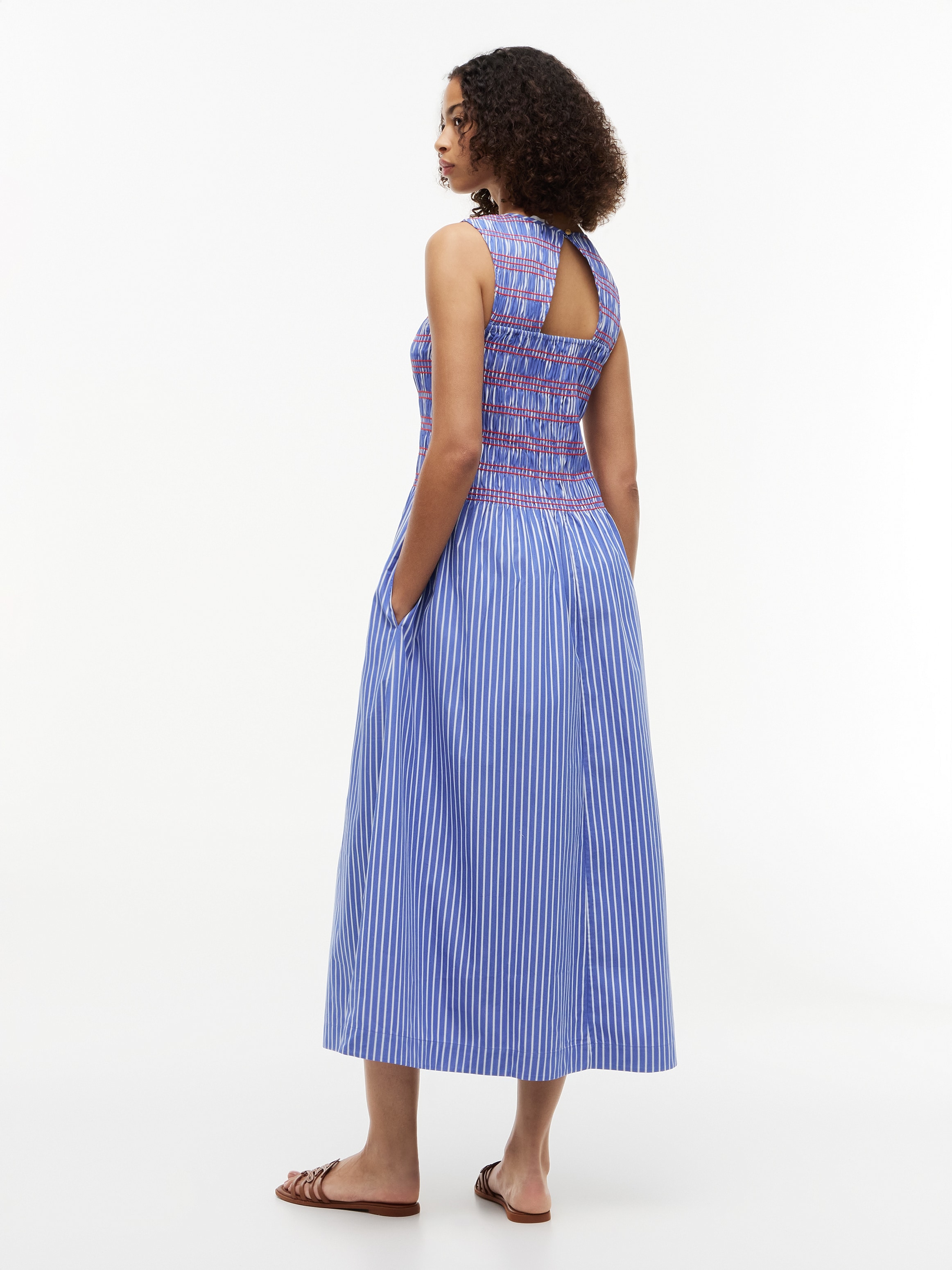 Tommy Hilfiger Robe de smoking »SMOCKING STRIPE NS MIDI DRESS« Sans poche Coton, longueur mollet, haut smocké