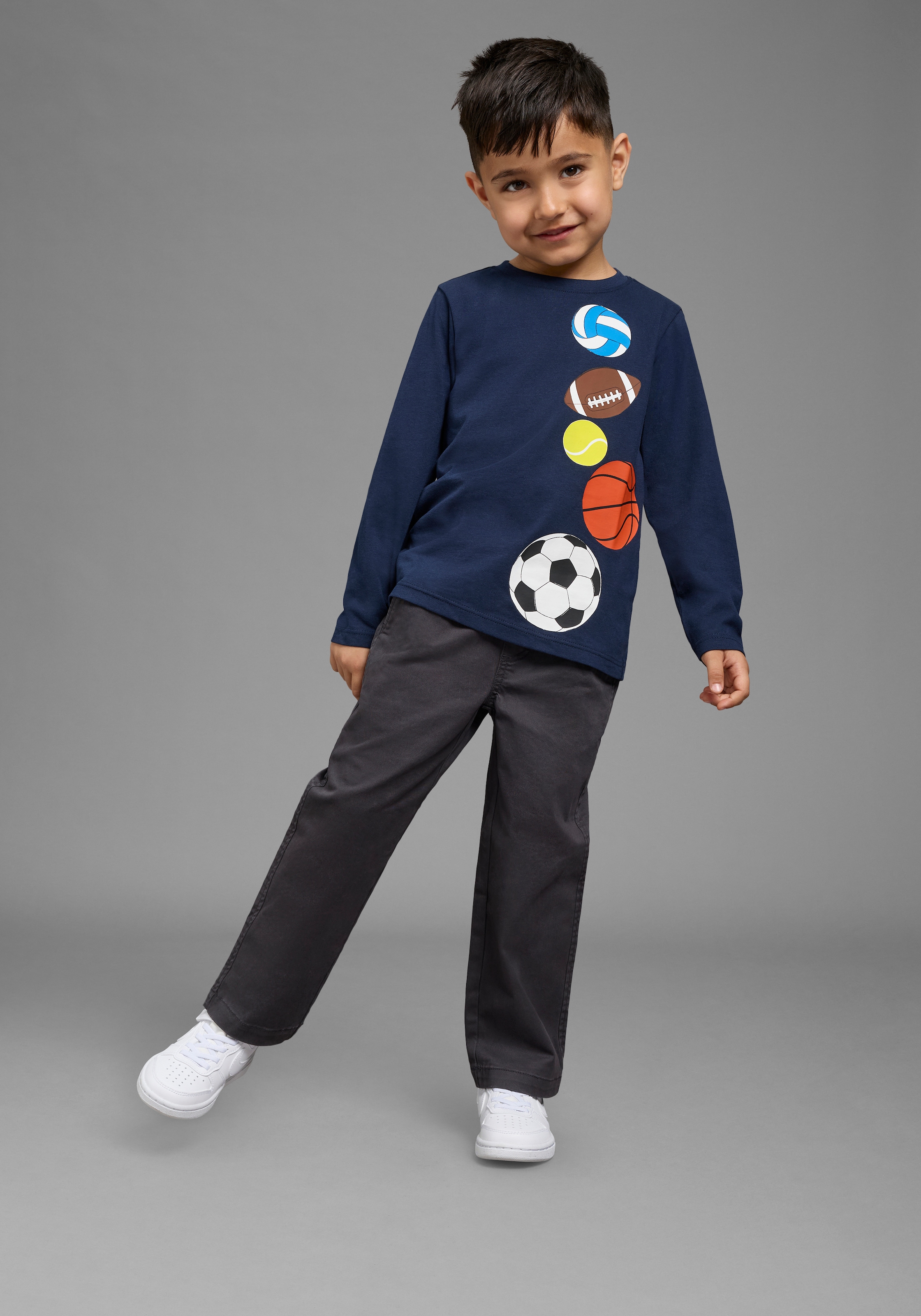 KIDSWORLD T-shirt à manches longues »Shirt mit tollem Bälle Druck« coupe basique, manches longues, col rond, pour enfants