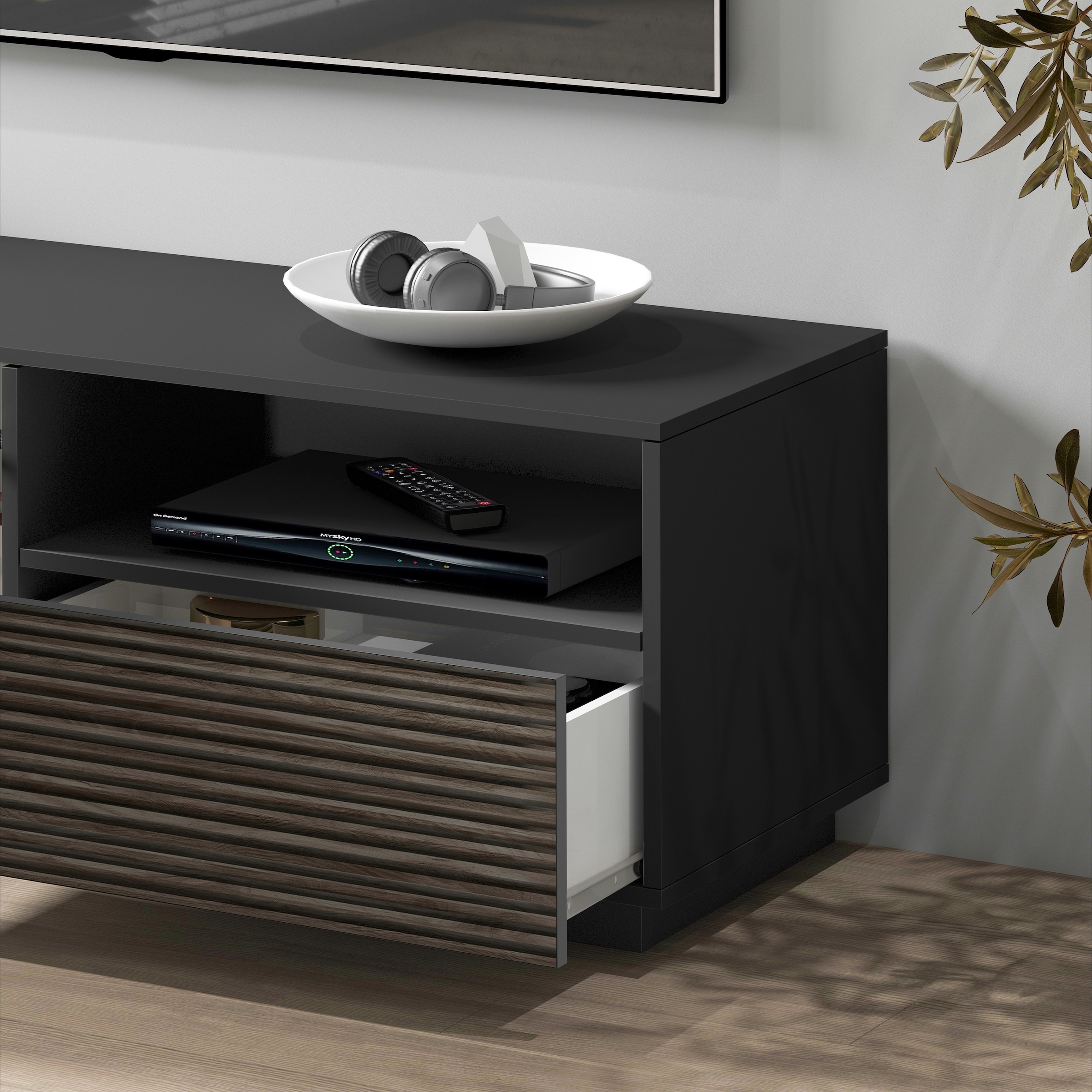 Home affaire Lowboard »Vega,Lowboard,TV Board,TV Schrank,150 cm« mit 2 Türen und 1 Schublade,Fronten mit Rillen-Optik