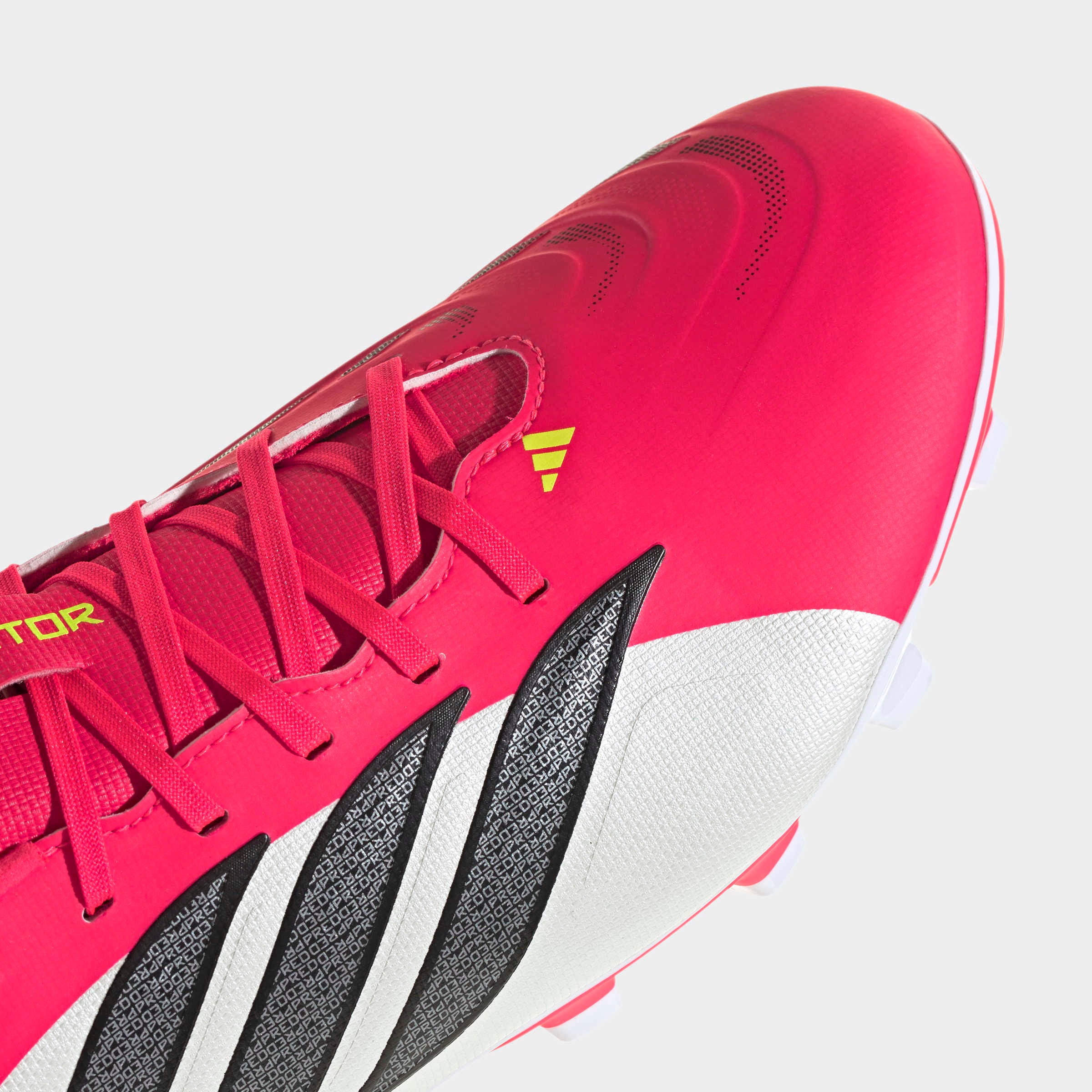 adidas Performance Chaussure de football »PREDATOR CLUB FIRM GROUND/MULTI GROUND«  für viele verschiedene Böden geeignet