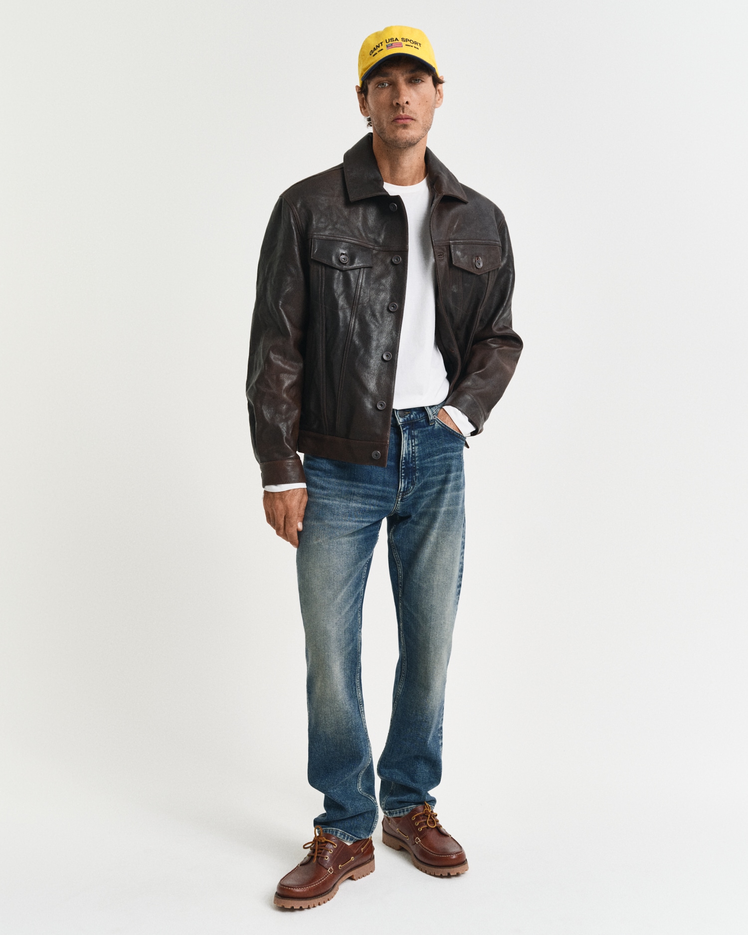 Gant T-shirt à manches longues »REG SHIELD LS T-SHIRT« mit Logostickerei auf der Brust