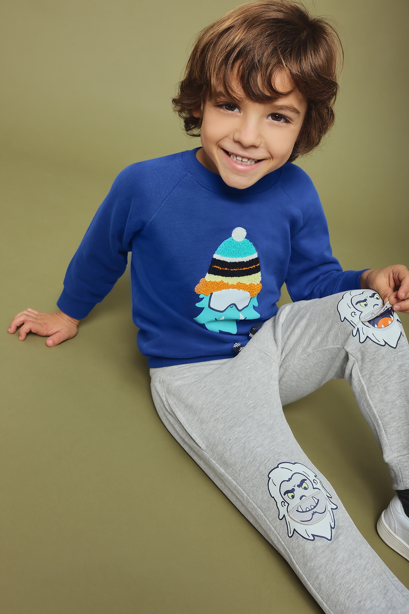 Blue Seven Sweathose, mit hochwertigem, coolem Monster-Detail am Knie