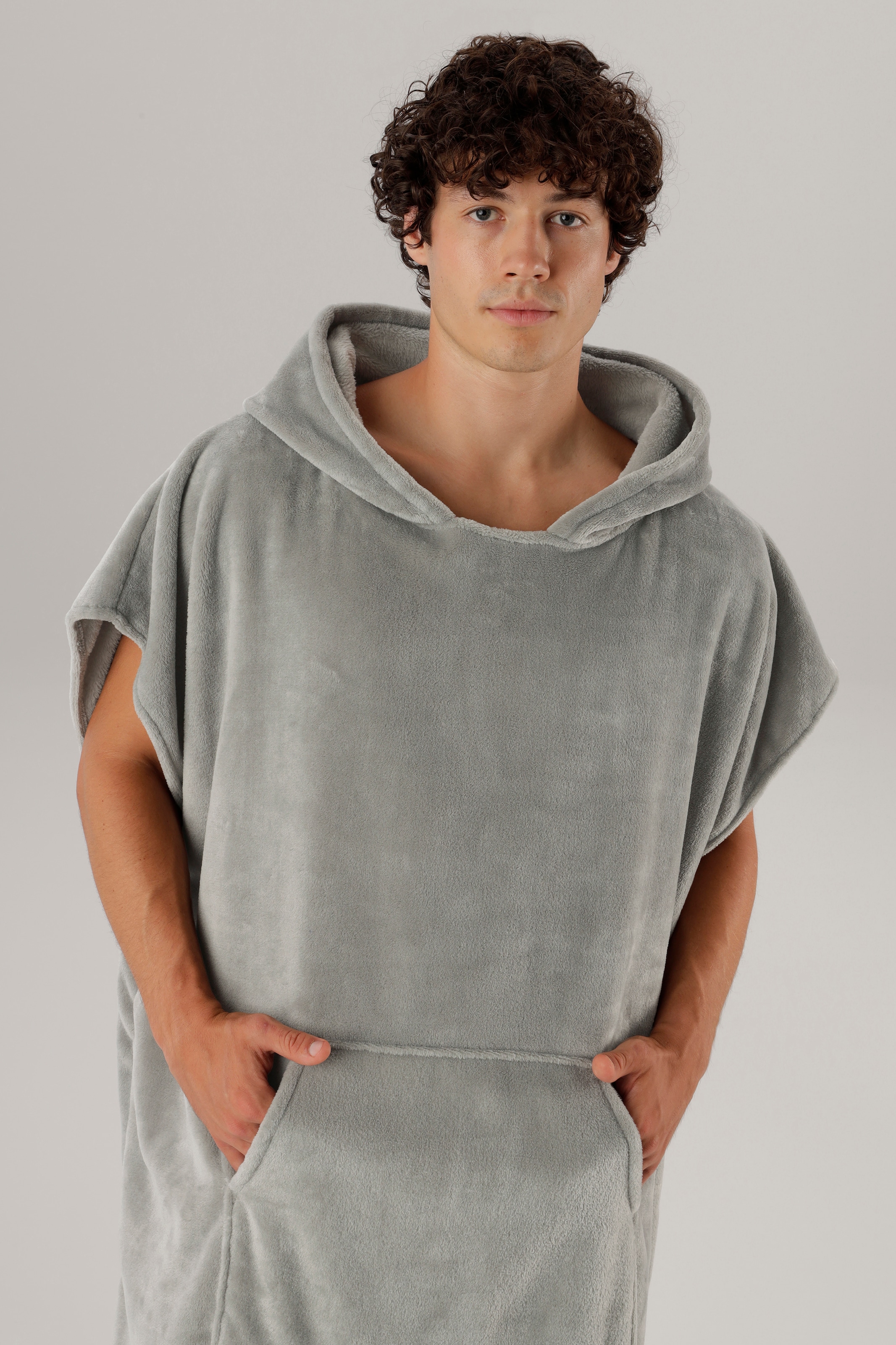 GOODproduct Badeponcho »Miia, Surfponcho ideal für Sauna, Spa & im Urlaub« 1 Stk. weich und kuschelig, plüsch, Unisex, für Damen und Herren