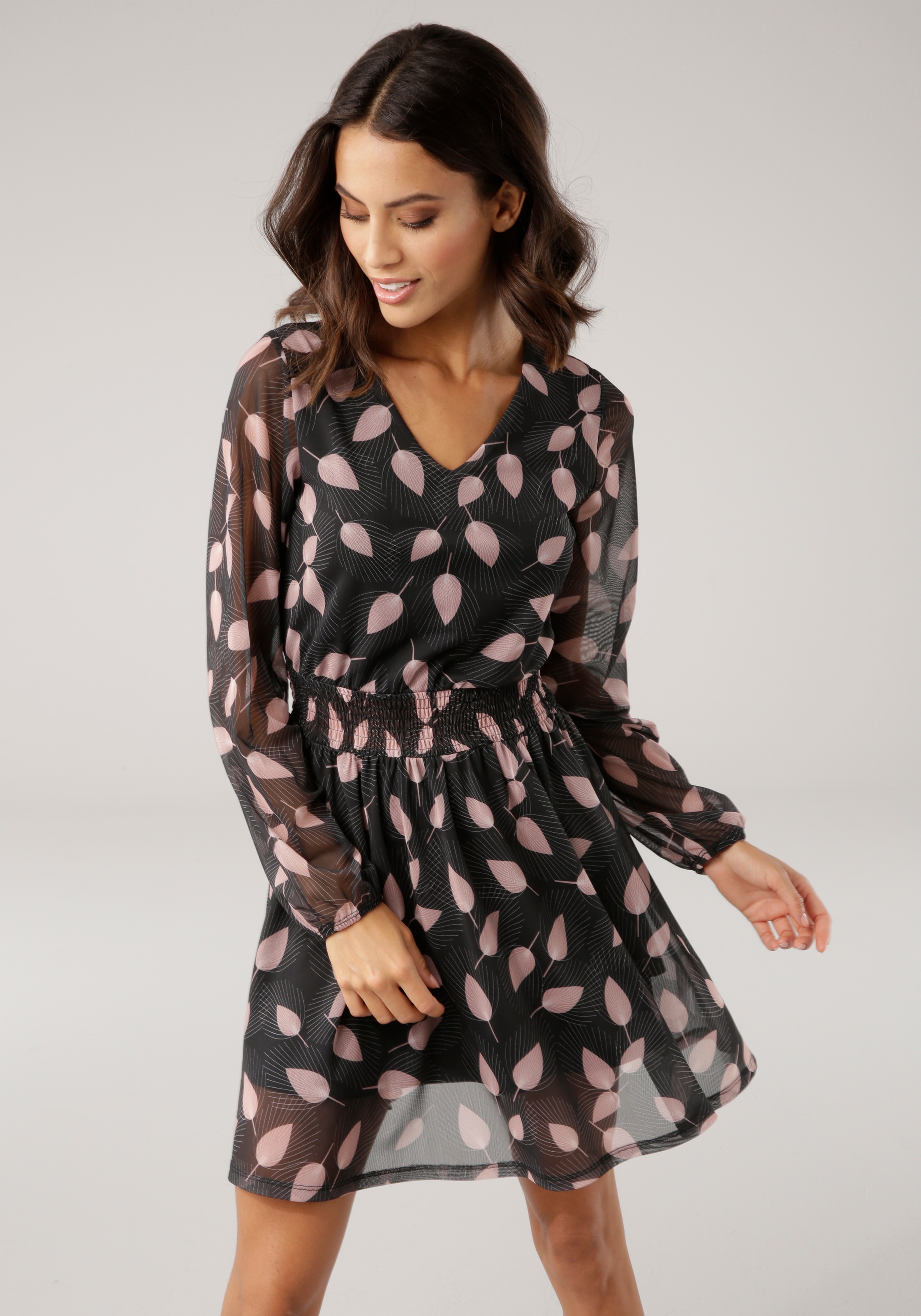 Image of Laura Scott Meshkleid Meshkleid, elastisches Material, taillierte Passform, elastischer Bund