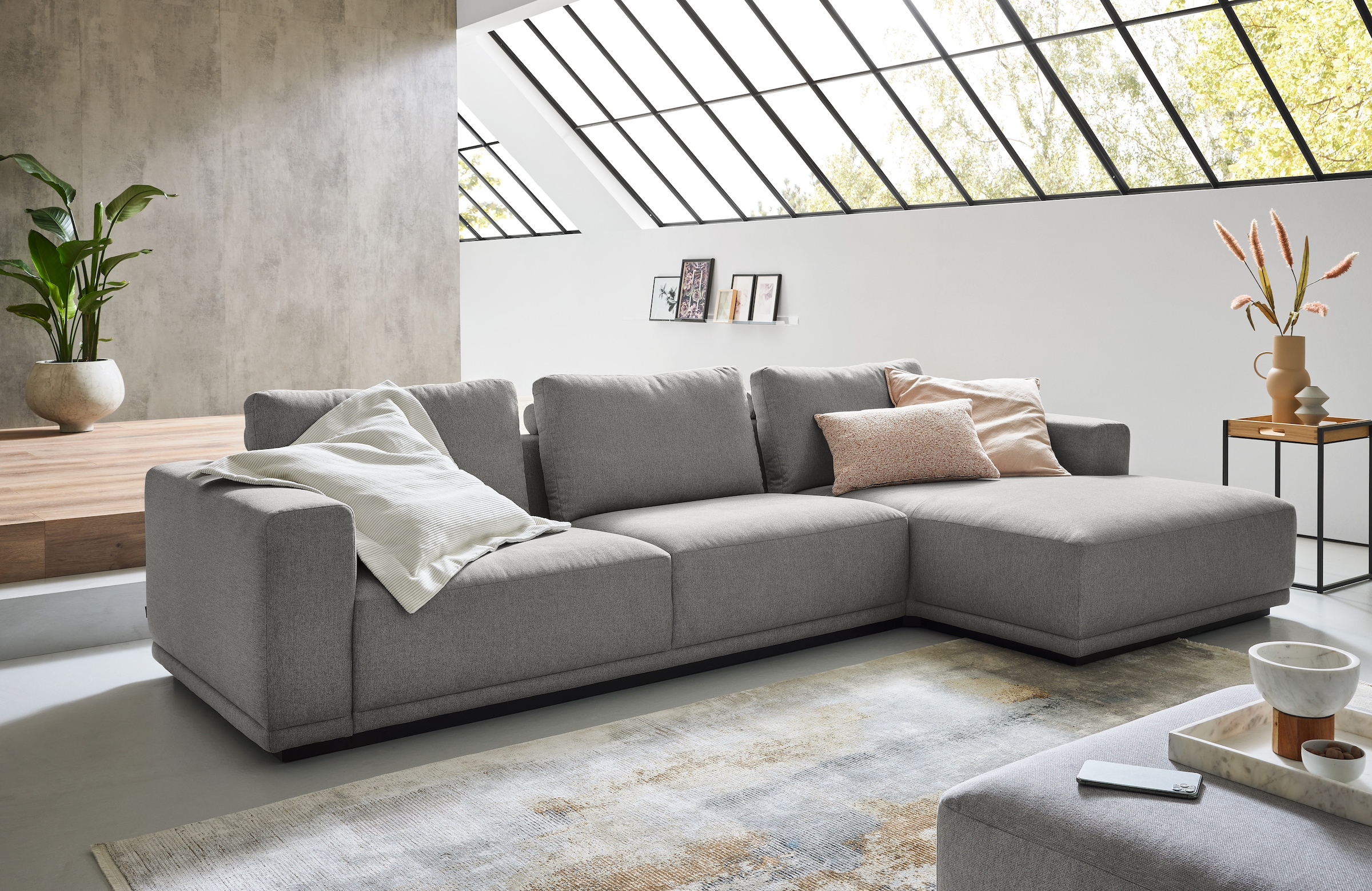 Image of Musterring Ecksofa "JustB PM200, Holzrahmen in schwarz, wahlw. Sitzvorzug, Breite 316cm" Anreihsofa links & Longchair rechts, mit elektischem Sitzvorzug
