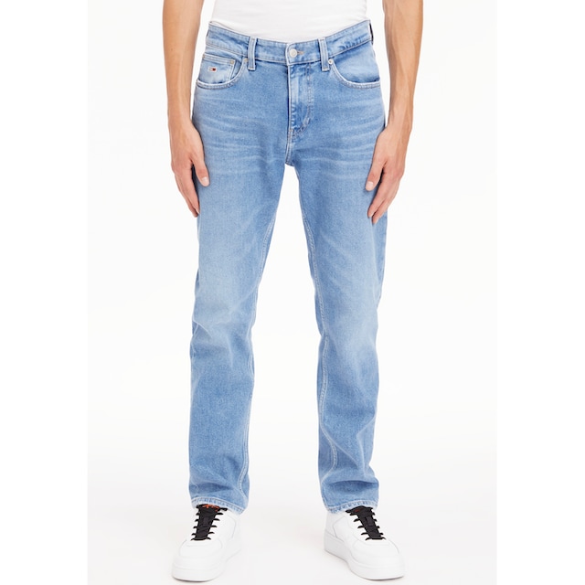 Mode Acheter en ligne Tommy Jeans Jeansshorts »HOT PANT SHORT BG0036«, mit  Destroyed- und Abriebeffekten à bas prix