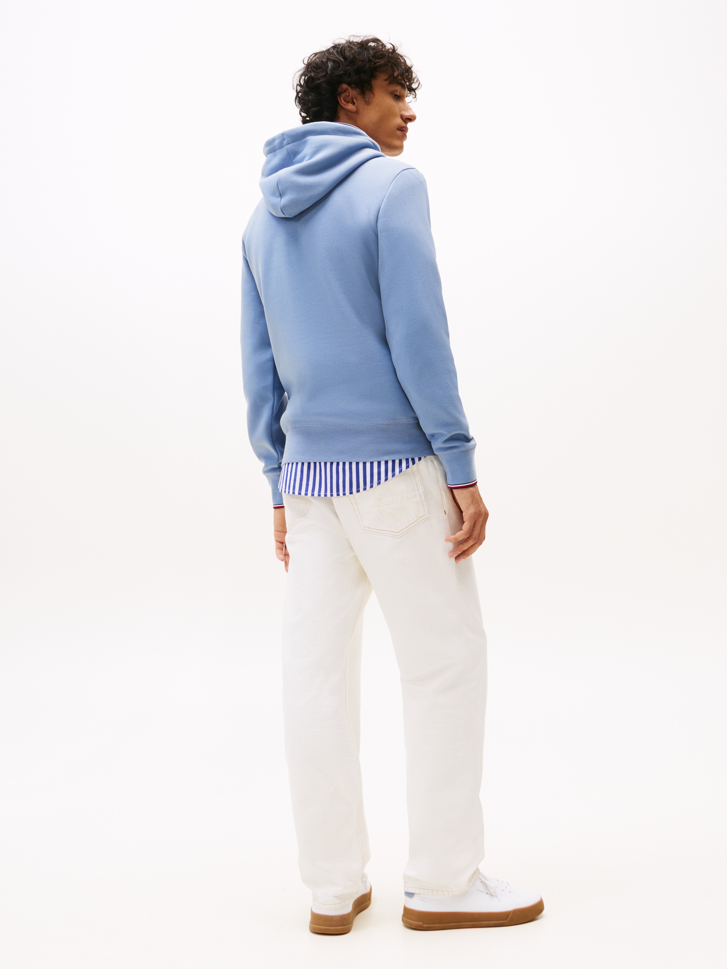 Tommy Hilfiger Hoodie »TOMMY LOGO TIPPED HOODY«, Tommy-Tape innen am Ausschnitt, Flag-Stickerei am Ärmel