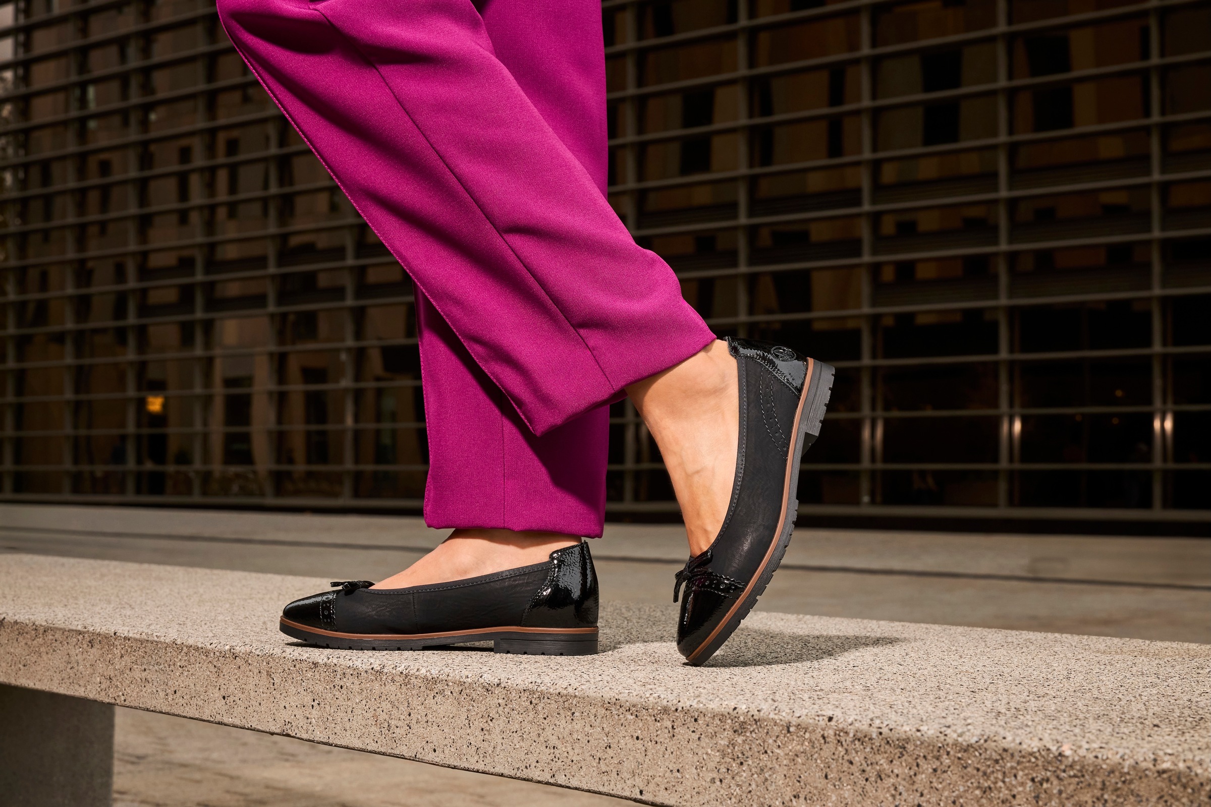 Rieker Ballerina  , Loafer, Schlupfschuh, Flats, Slipper, Businessschuh mit Schleifchen