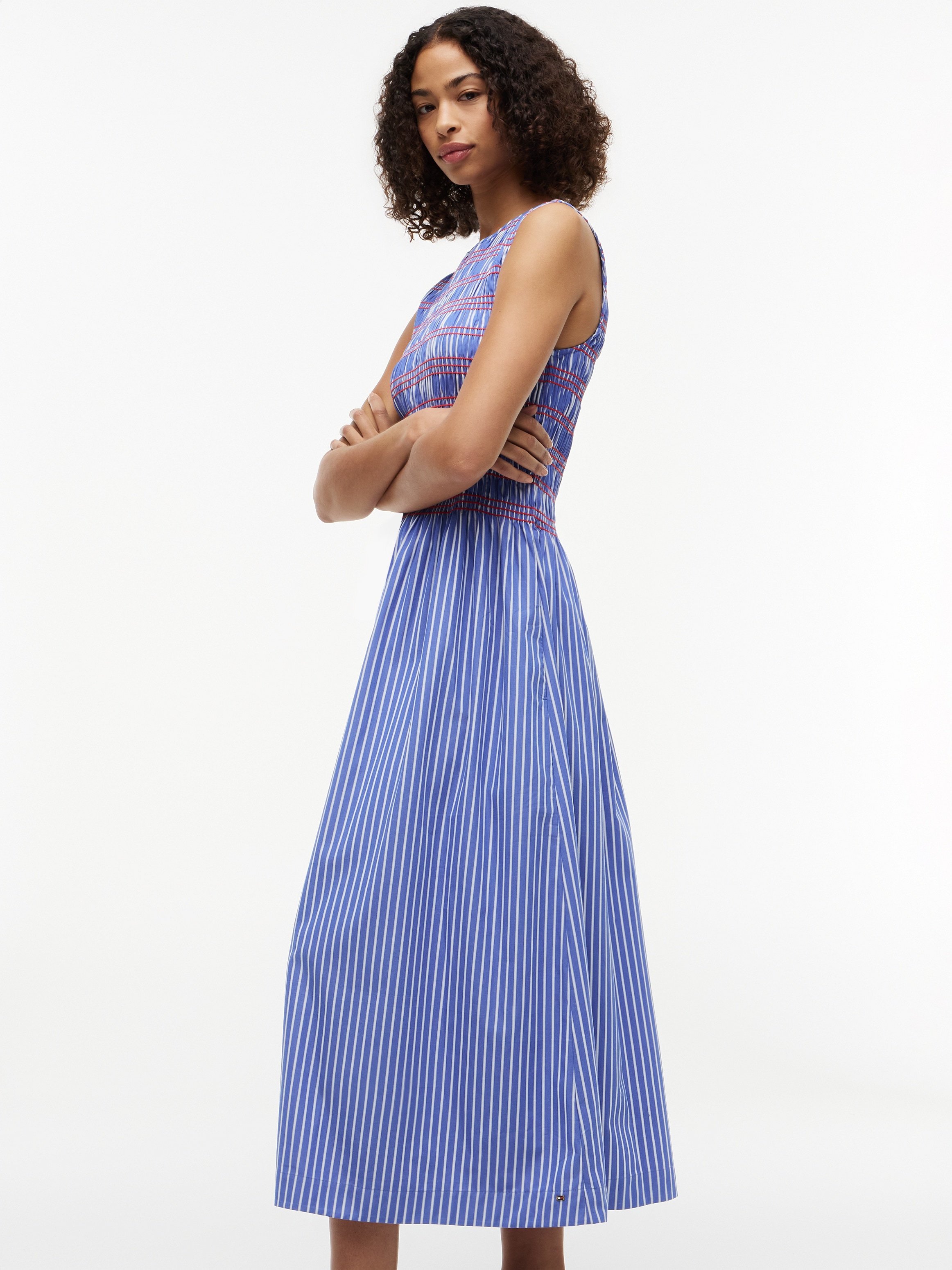 Tommy Hilfiger Robe de smoking »SMOCKING STRIPE NS MIDI DRESS« Sans poche Coton, longueur mollet, haut smocké