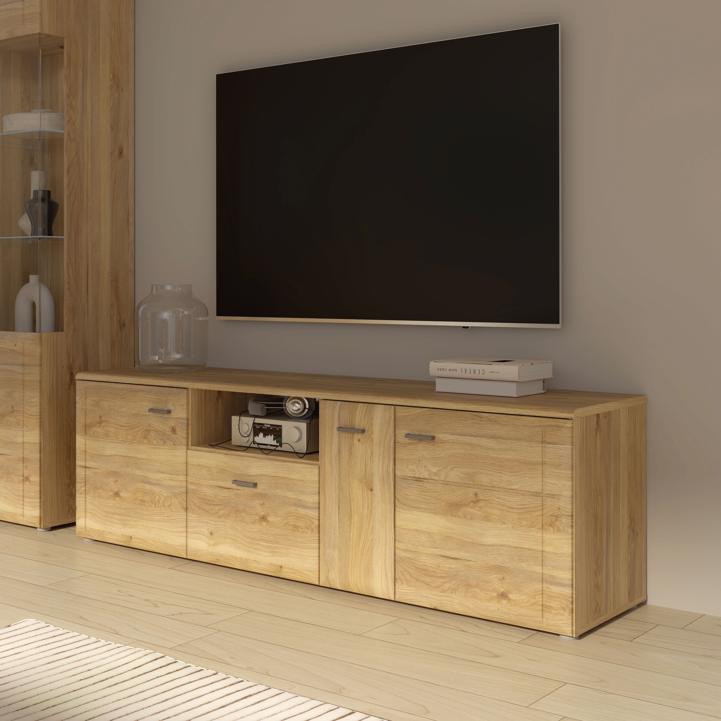 FORTE Lowboard »Akinori TV-Board, TV-Schrank« TV Board, Holzoptik, MDF Front, Metallgriffe, Vollauszug, Soft Close