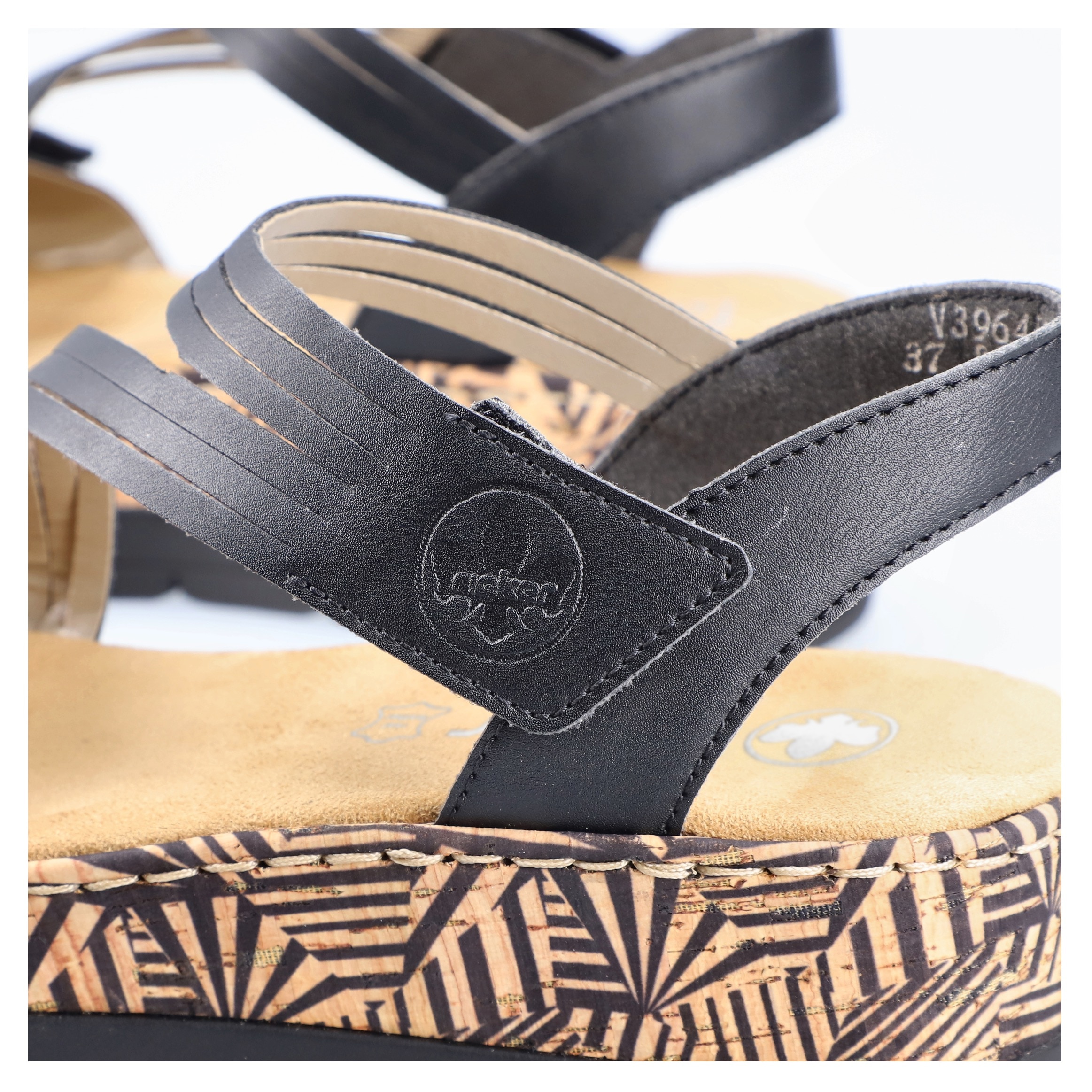 Rieker Sandales compensées  , Sommerschuh, Sandale, Keilabsatz, mit gemusterter Plateausohle
