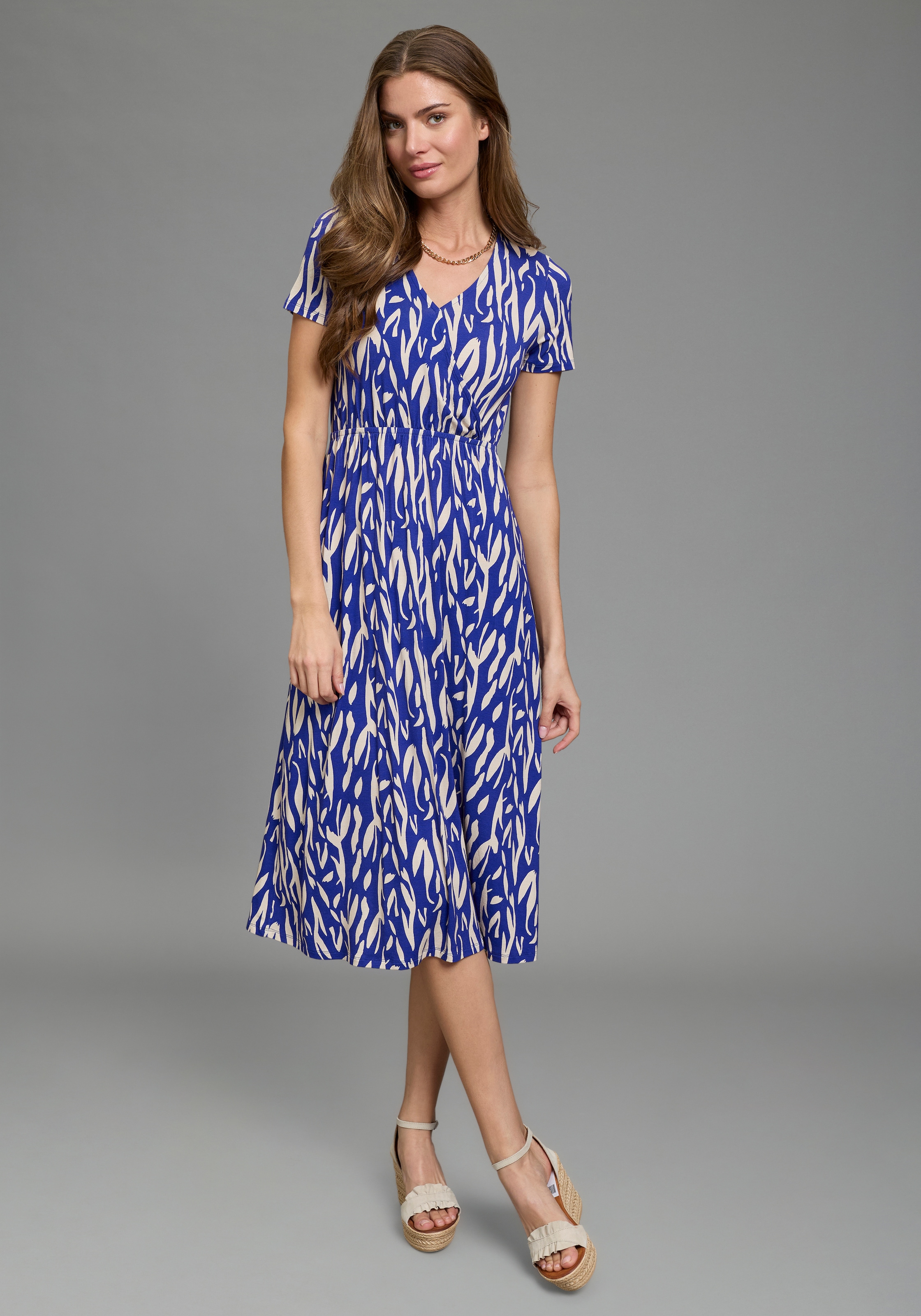 Image of Laura Scott Sommerkleid casual Stil, für entspannte Tage, aus Viskose und Elasthan, Kurzarm
