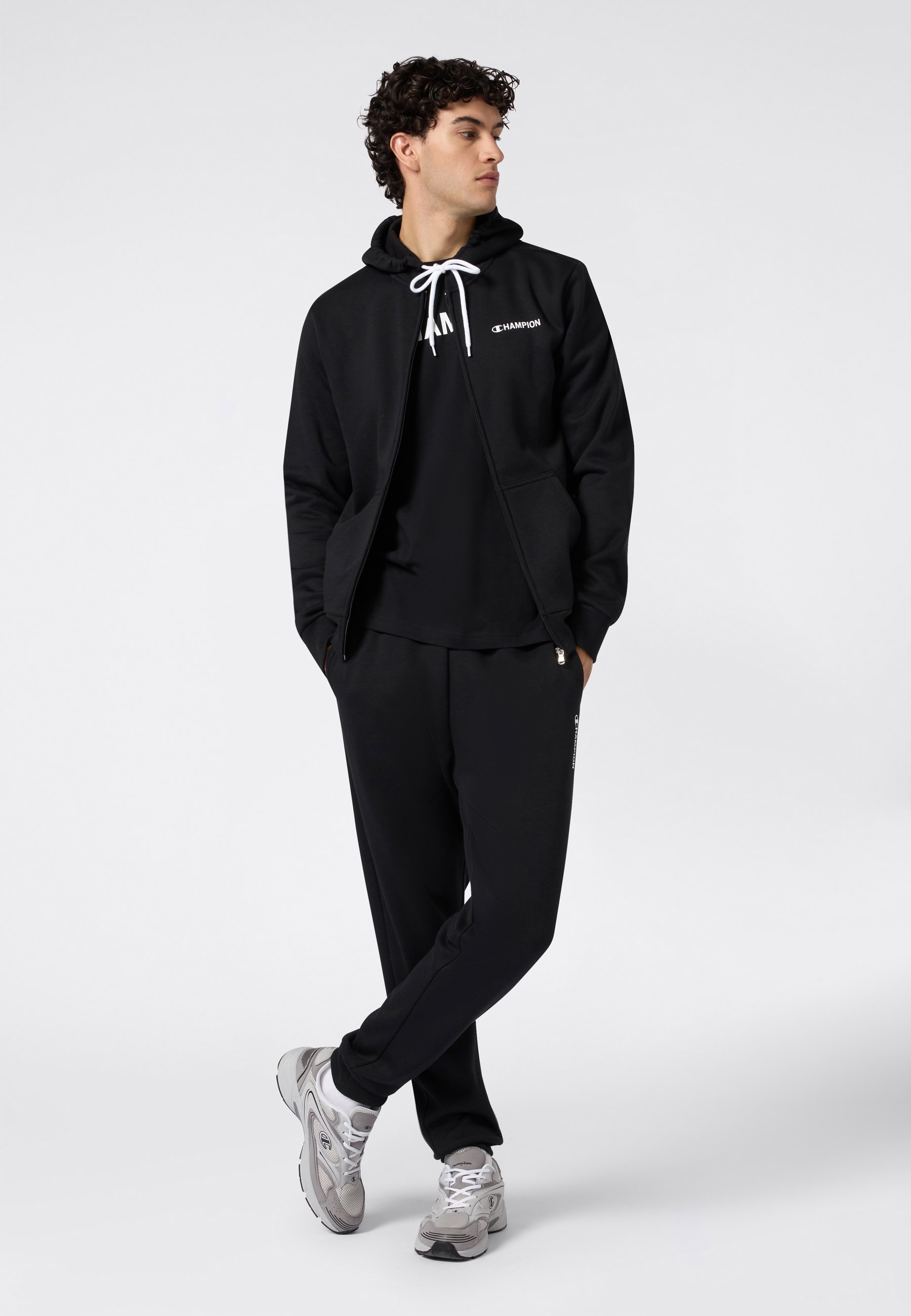 Champion Sweat à capuche »Graphic Full Zip Hoodie« avec capuche, en coton et polyester, disponible de la taille S à XXL