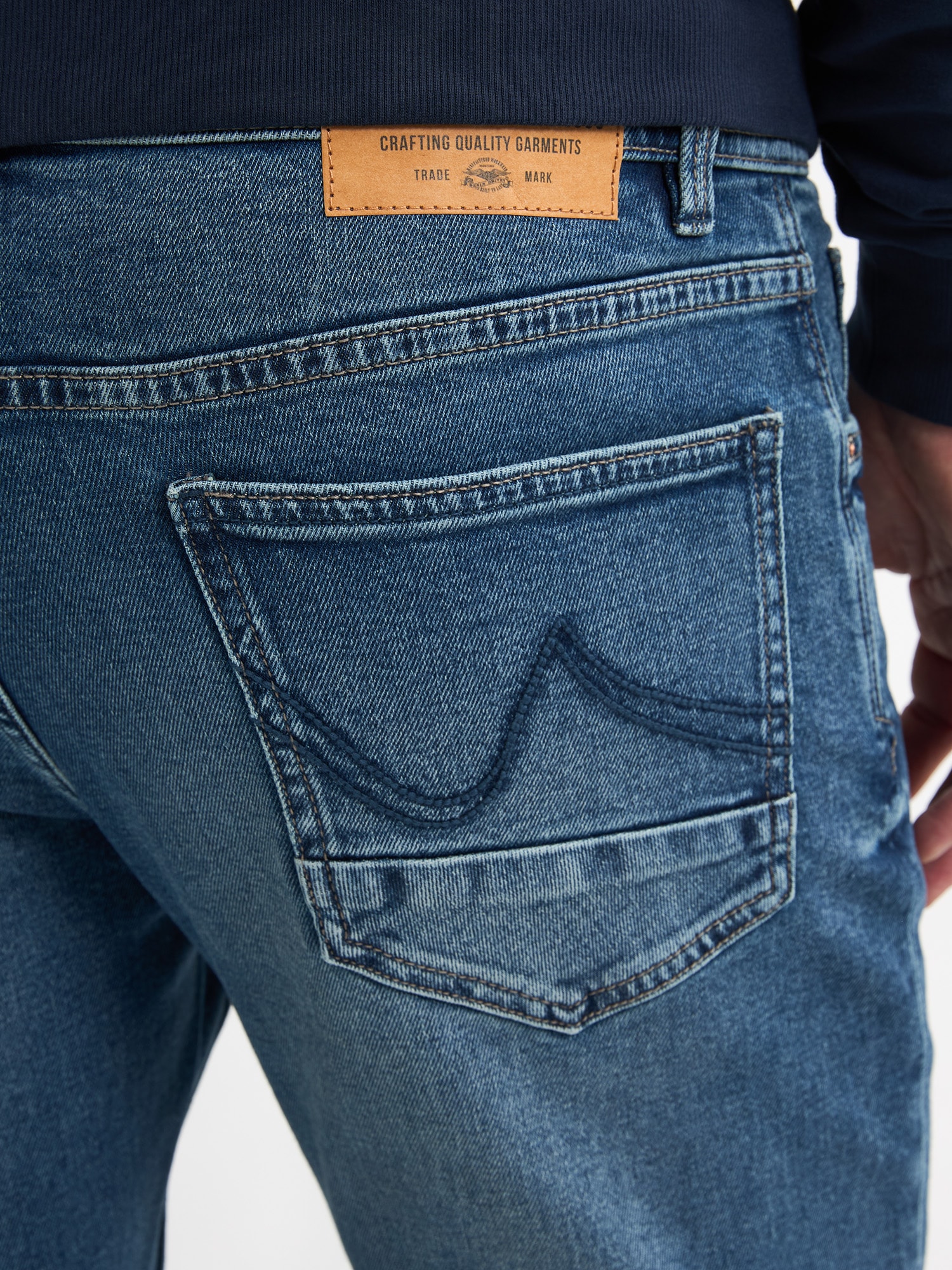 Petrol Industries Straight-Jeans mit optisch 2teiliger Gesässtasche