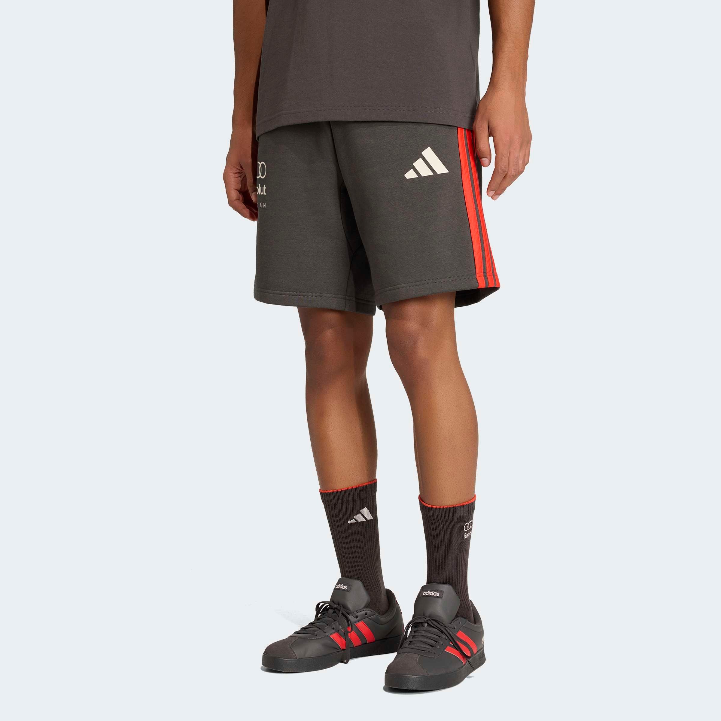 Image of adidas Performance Shorts "AUDI REVOLUT F1 TEAM DNA" mit Kordelverschluss, aus Baumwolle, normal-weite Passform