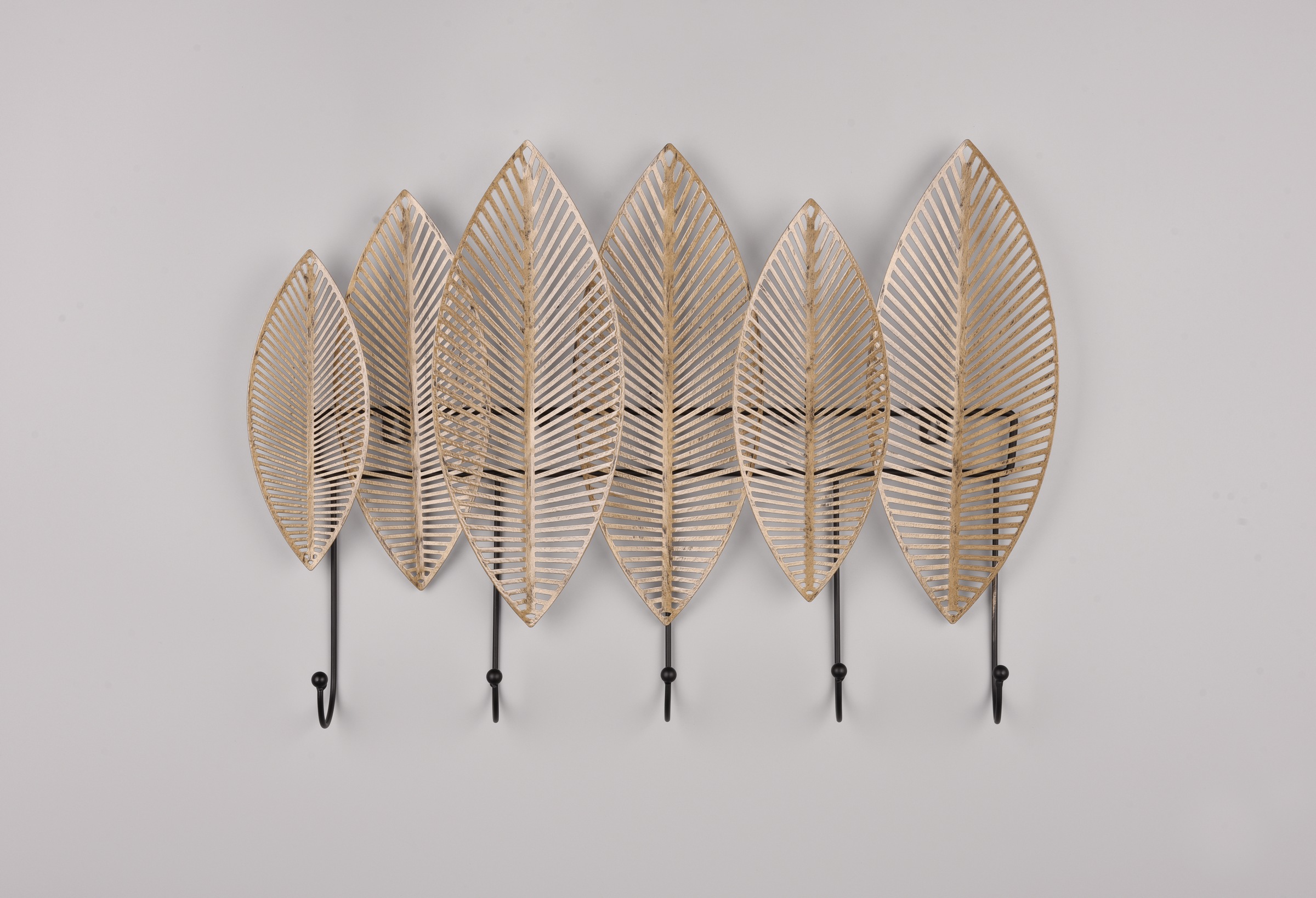 Image of MIRRORS AND MORE Wandgarderobe "Alma" 1 Stk. tlg. Blatt-Design mit 5 Haken aus Metall