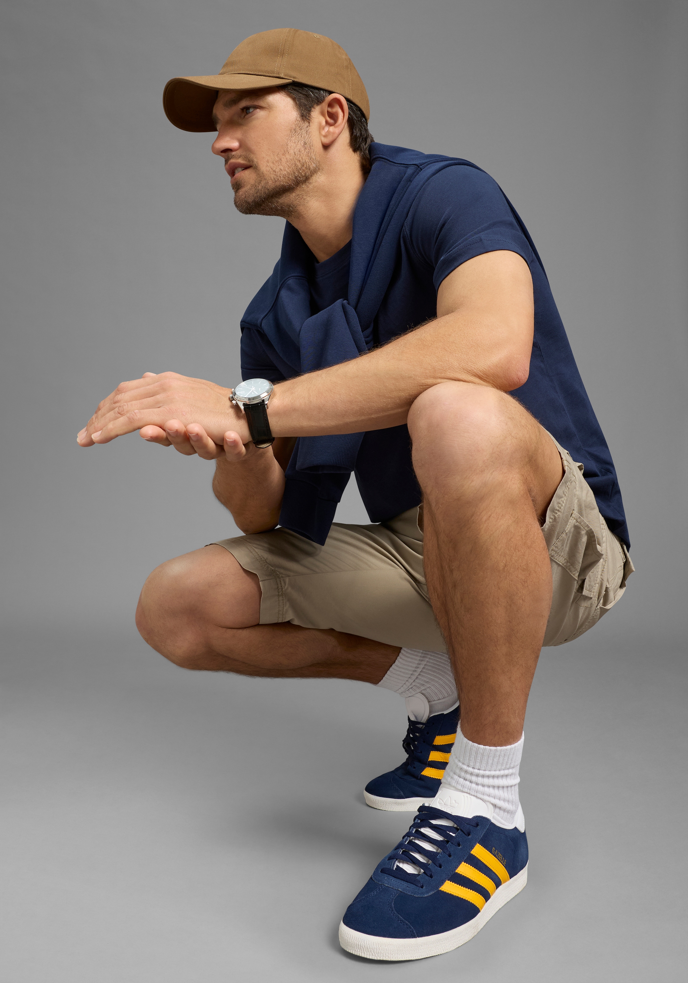 Man's World Shirt à col rond 5er-Pack,  Kurzarm,  Regular Fit,  unifarben,  Rundhals,  aus Baumwolle