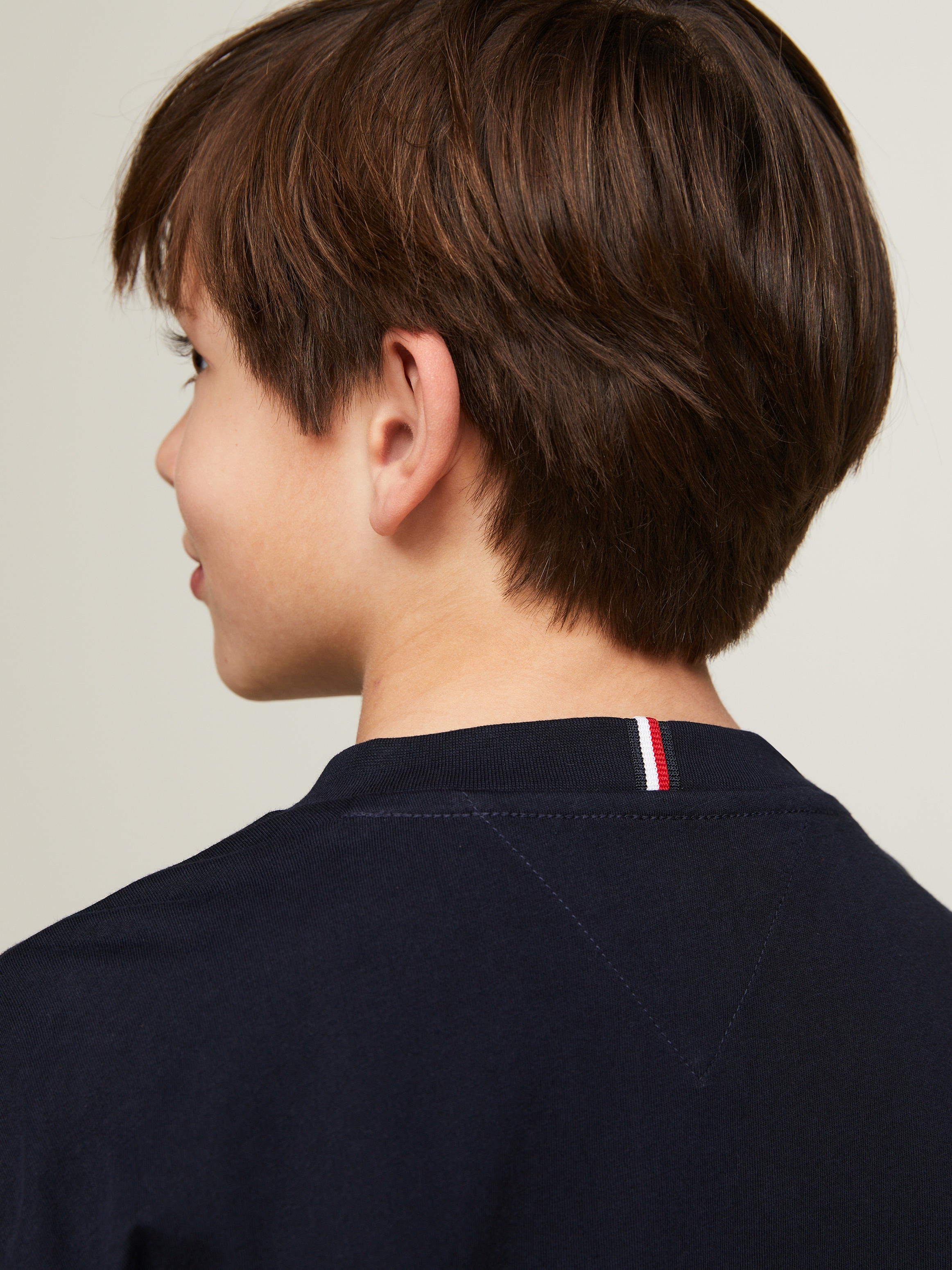 Tommy Hilfiger Langarmshirt »ESSENTIAL TEE L/S«, mit Logostickerei