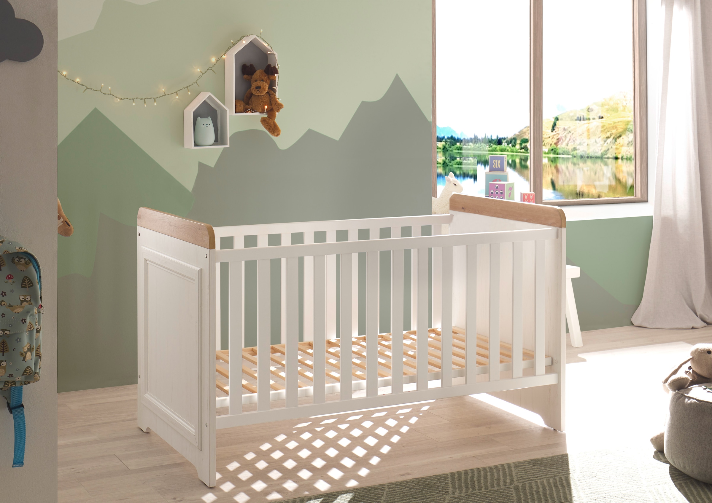 Begabino Babybett »Jasmin passend zum Babyzimmer« 70x140 cm inklusive Lattenrahmen, Landhausstil mit 3 Schlupfsprossen