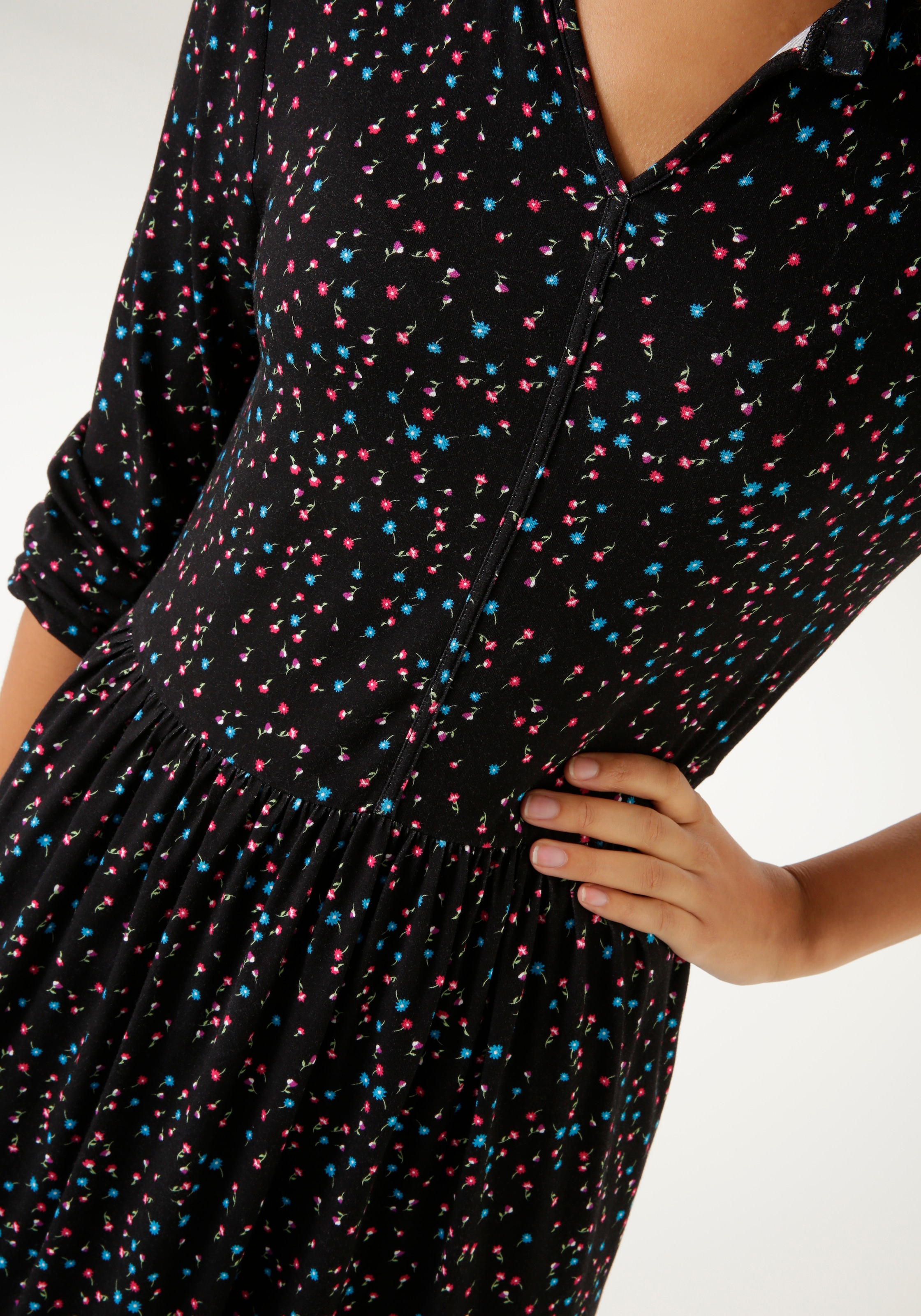 Aniston CASUAL Jerseykleid, mit - KOLLEKTION versandkostenfrei kleinen Blümchen bedruckt NEUE auf