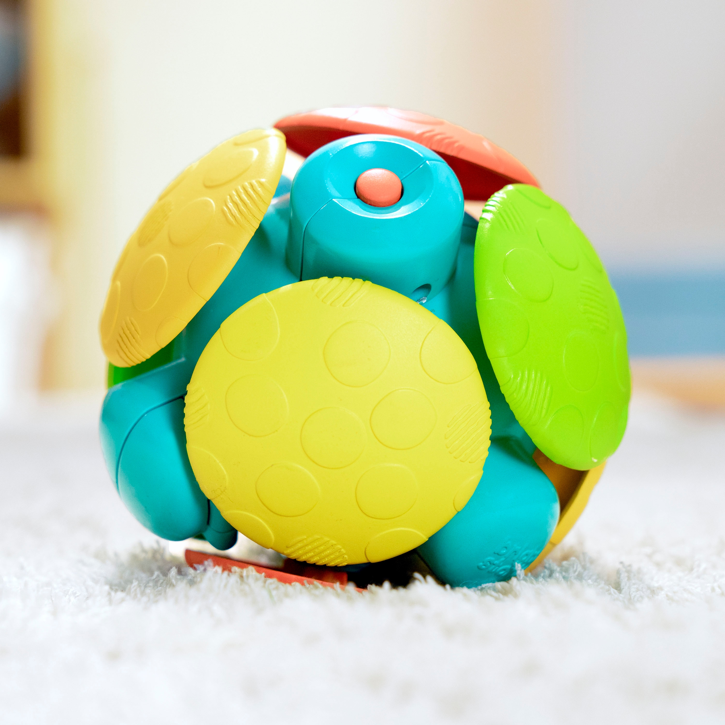 Bright Starts Jouet de préhension »Wobble Bobble™ Crawl & Chase Ball«