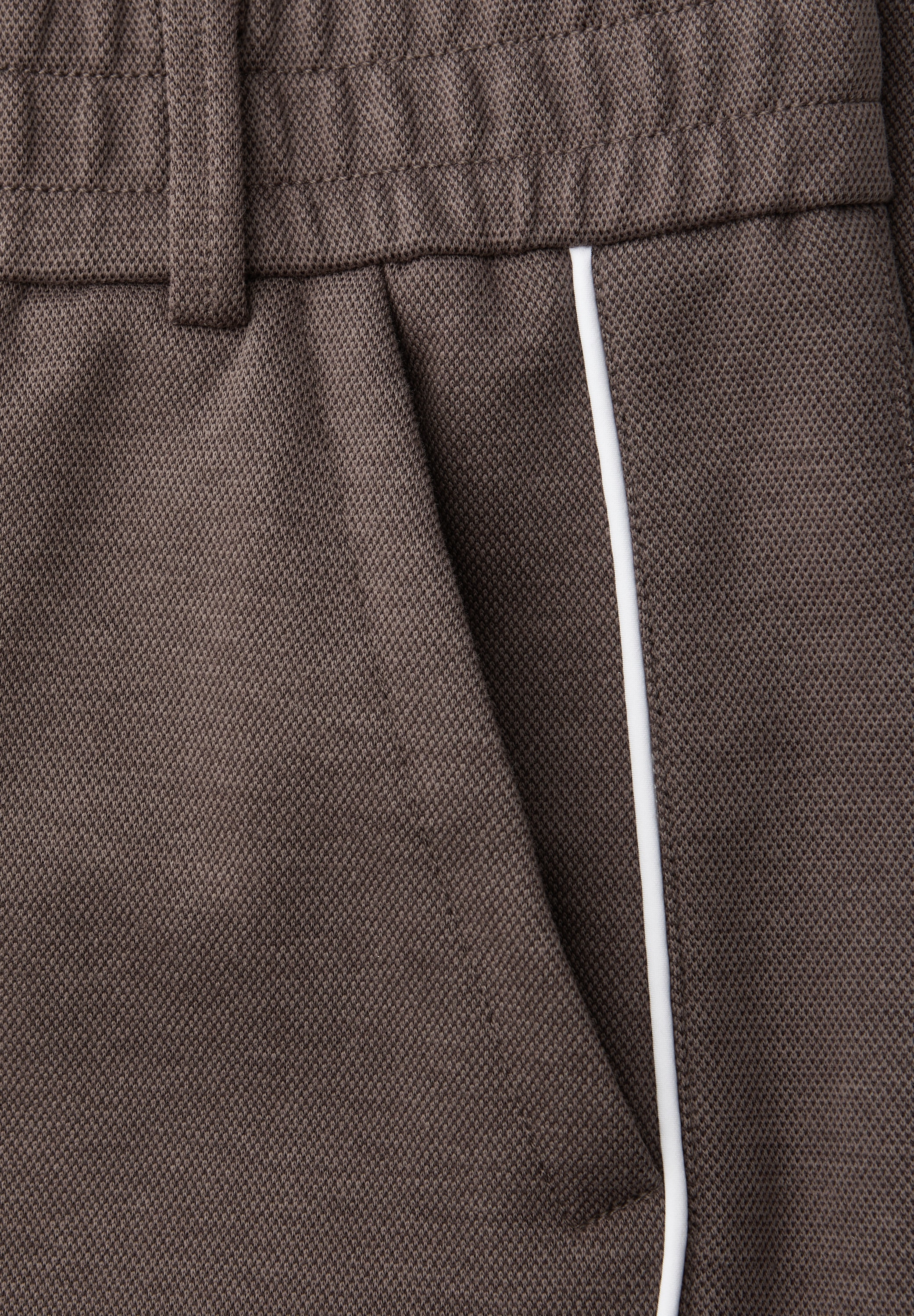STREET ONE Pantalon en tissu »Style Bonny«  mit sportiven Tape Details