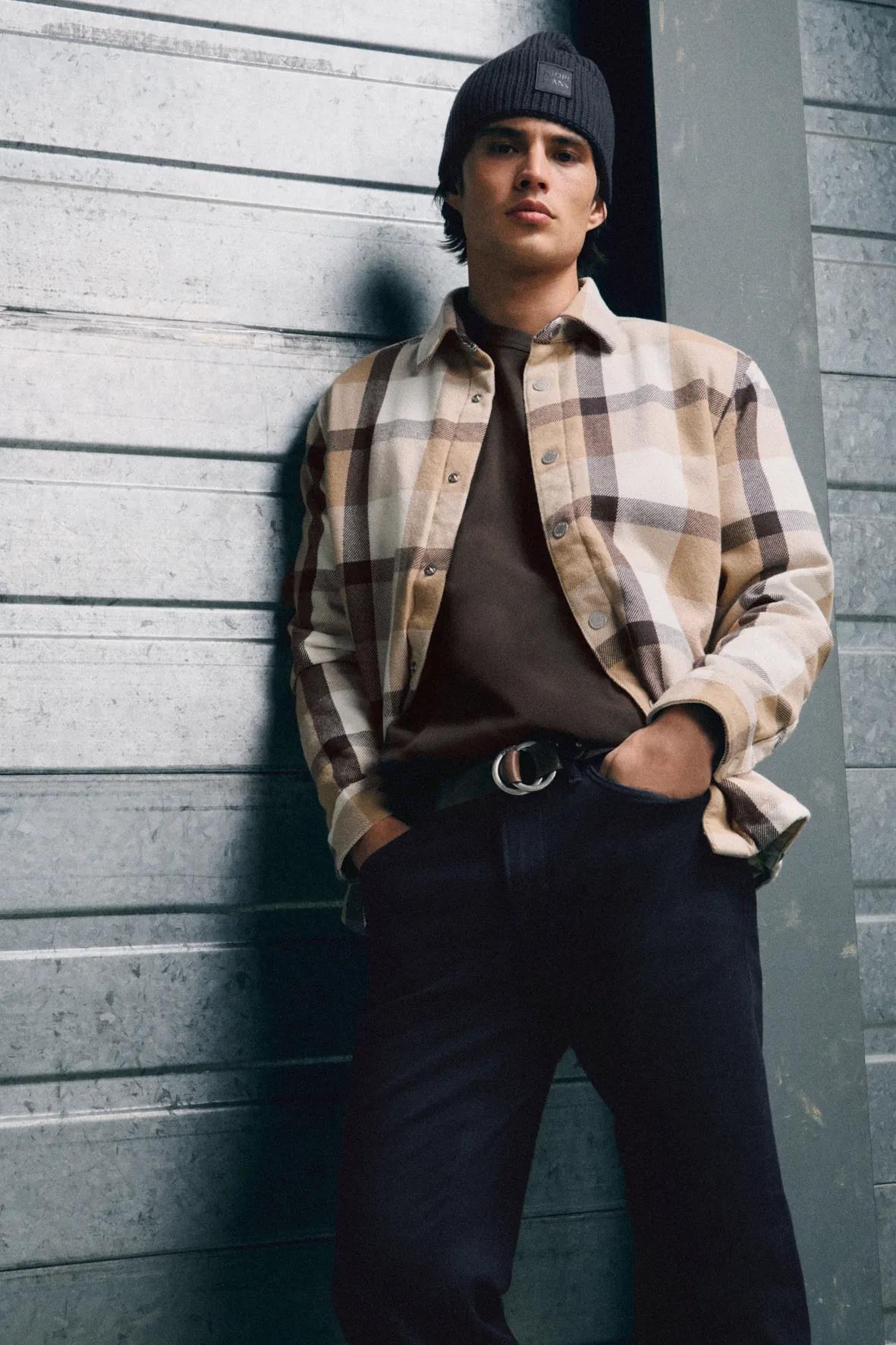Joop Jeans Bonnet tricoté »Lucifo« matière douce, large revers
