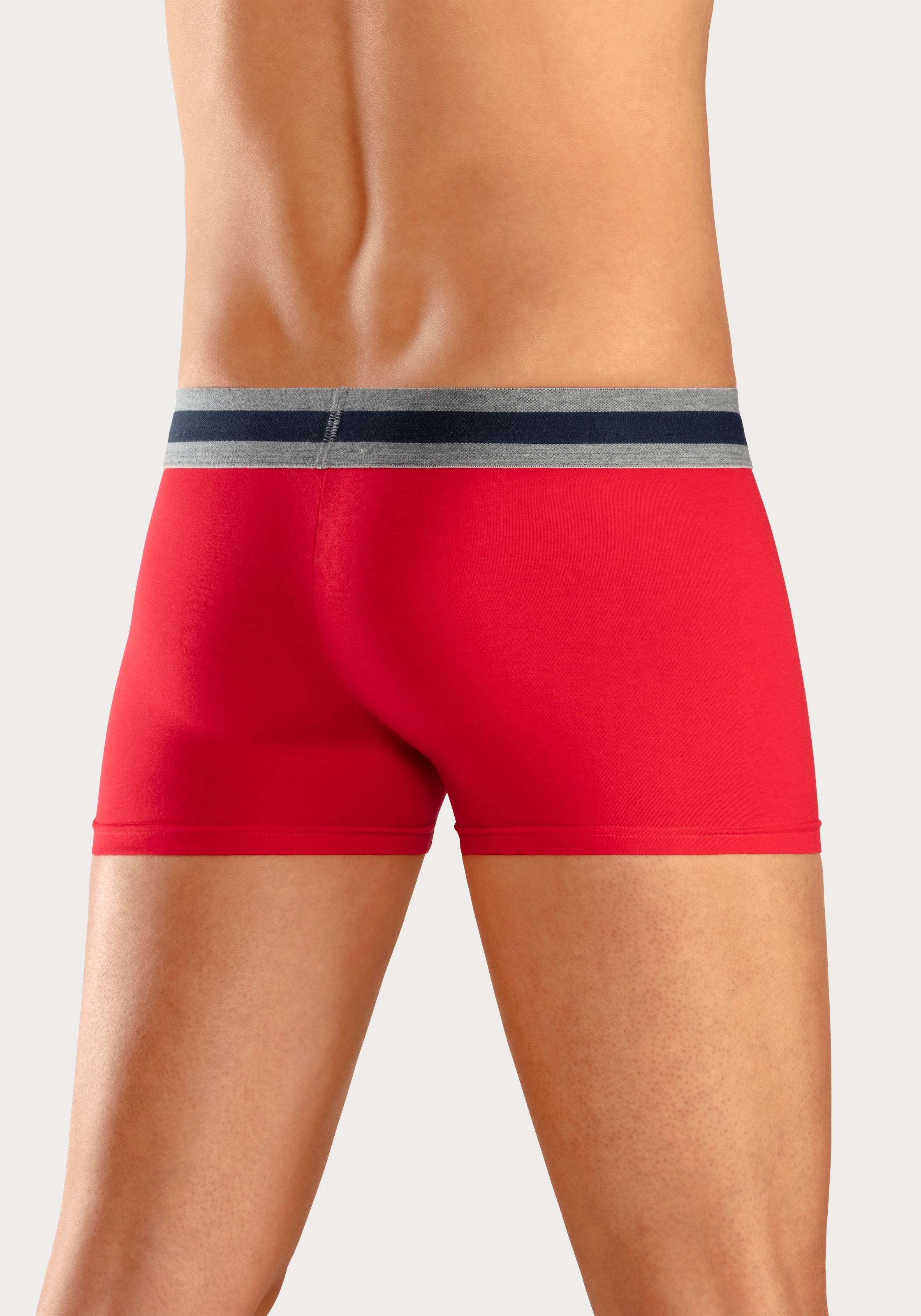 Bench. Boxer »Boxershorts für Herren« Packung, 4 Stk. Unterhosen mit Overlock-Nähten vorn