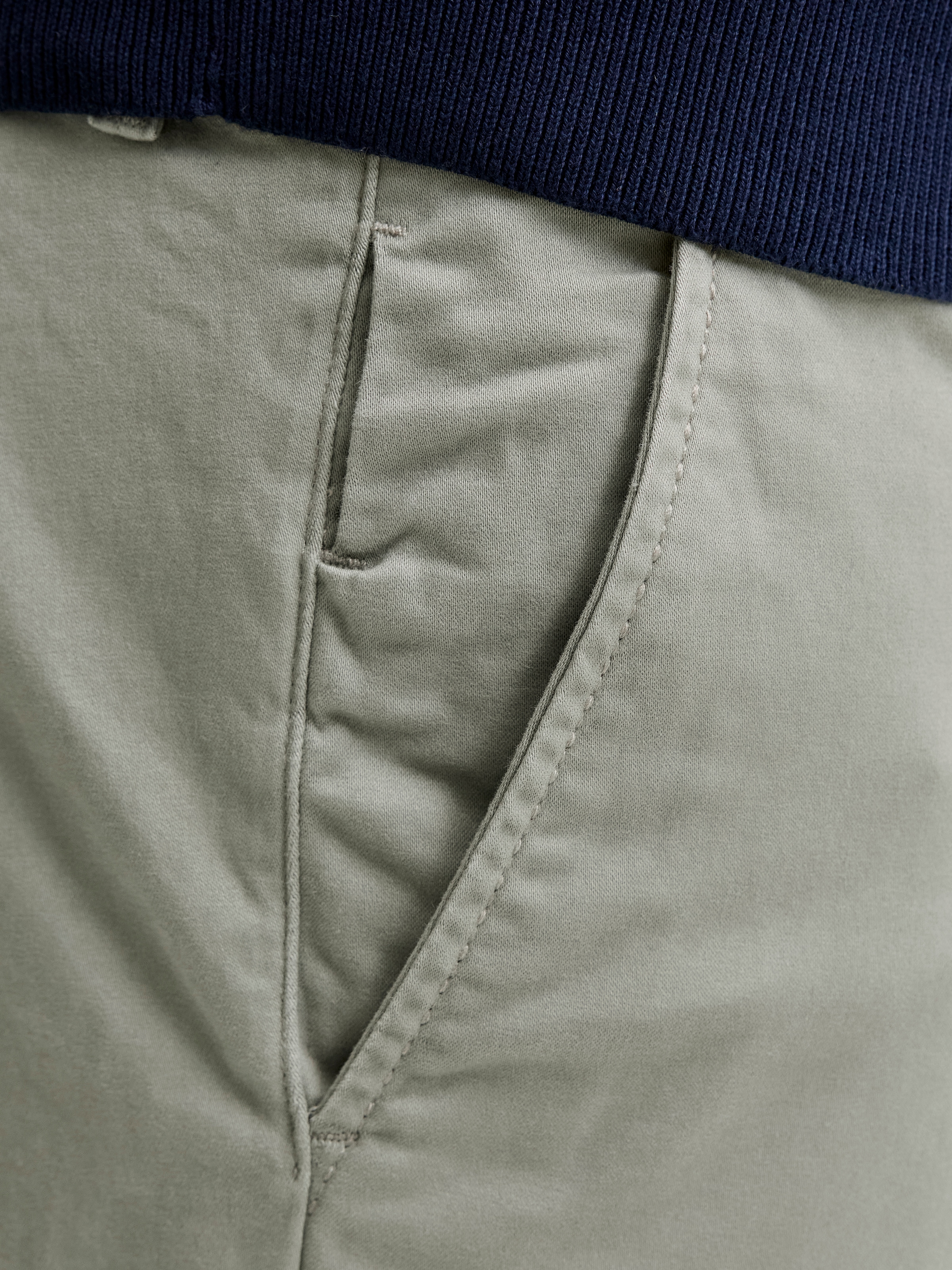 Jack & Jones PlusSize Short en chino »JPSTBOWIE JJSHORTS SOLID SN  PLS«  avec revers