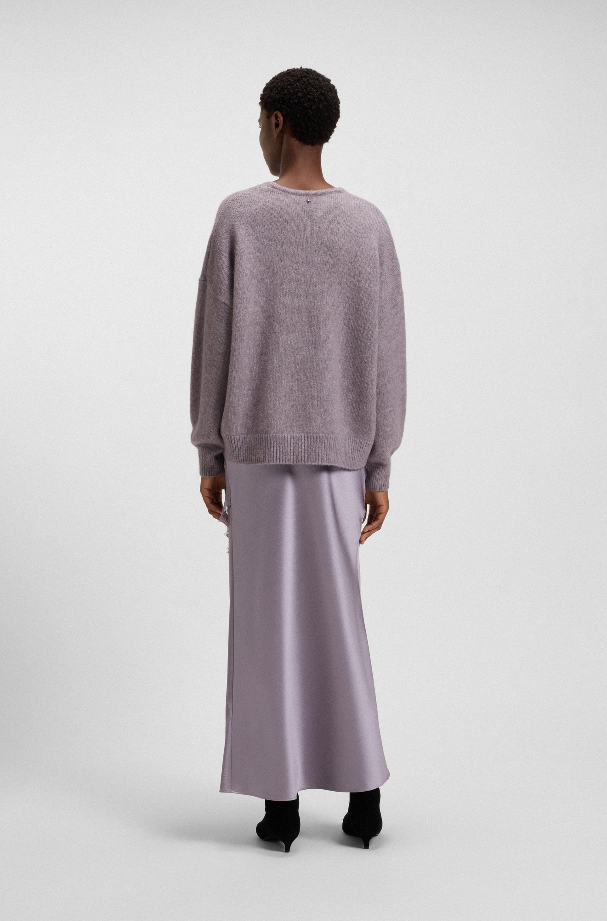 BOSS ORANGE Strickpullover »Fondyssa Premium Damenmode« im Relaxed Fit, V-Ausschnitt