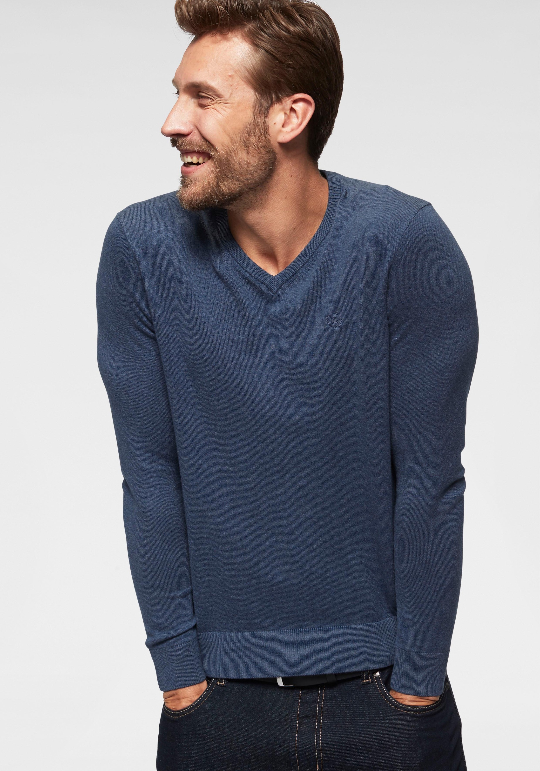 Image of bugatti V-Ausschnitt-Pullover, Feinstrickqualität, super weich bei Ackermann Versand Schweiz