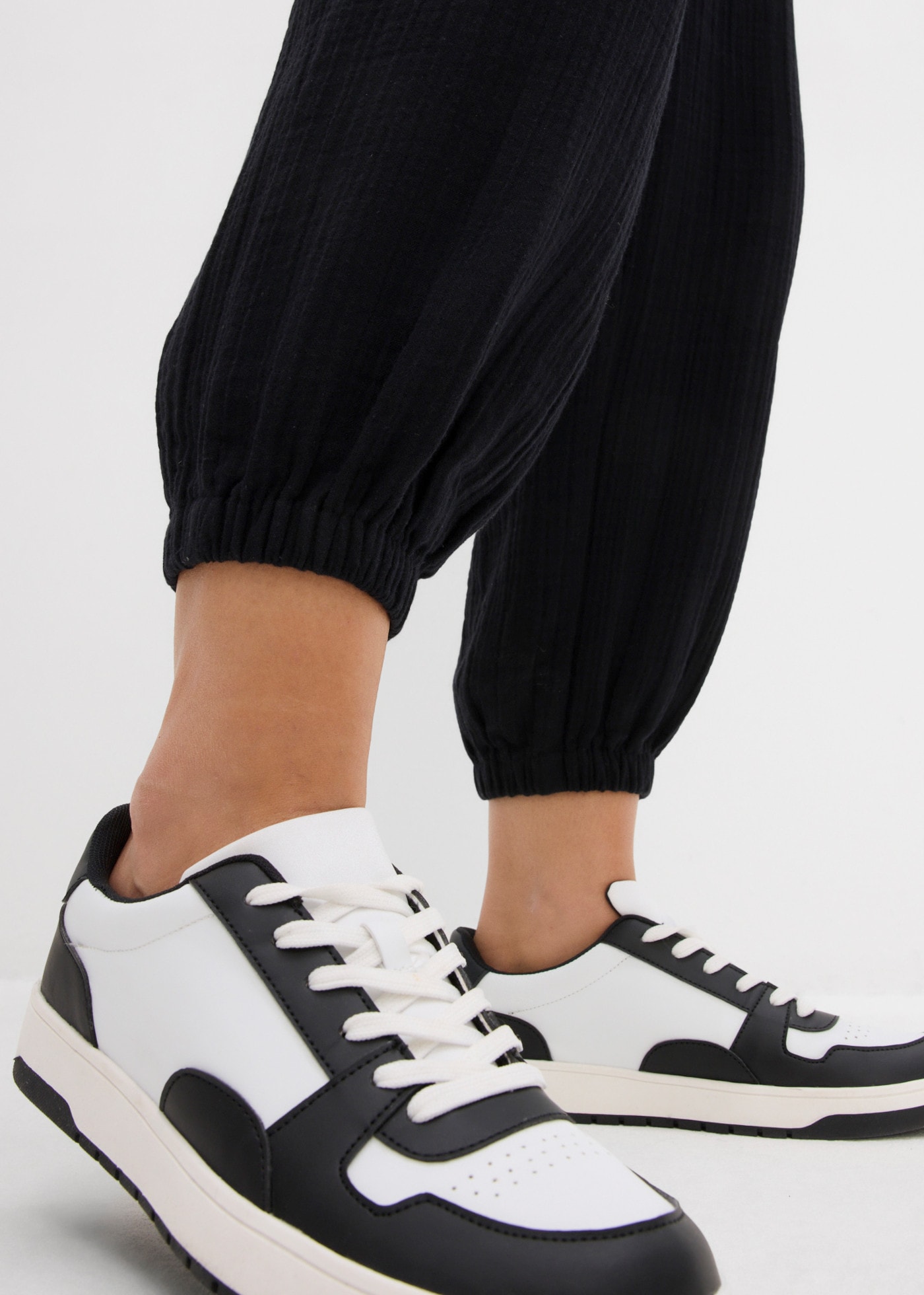 bonprix Pantalon de harem »Musselin Hose mit Smockbund«  aus Musselin, aus Baumwolle, lockere Passform, mit Smockbund