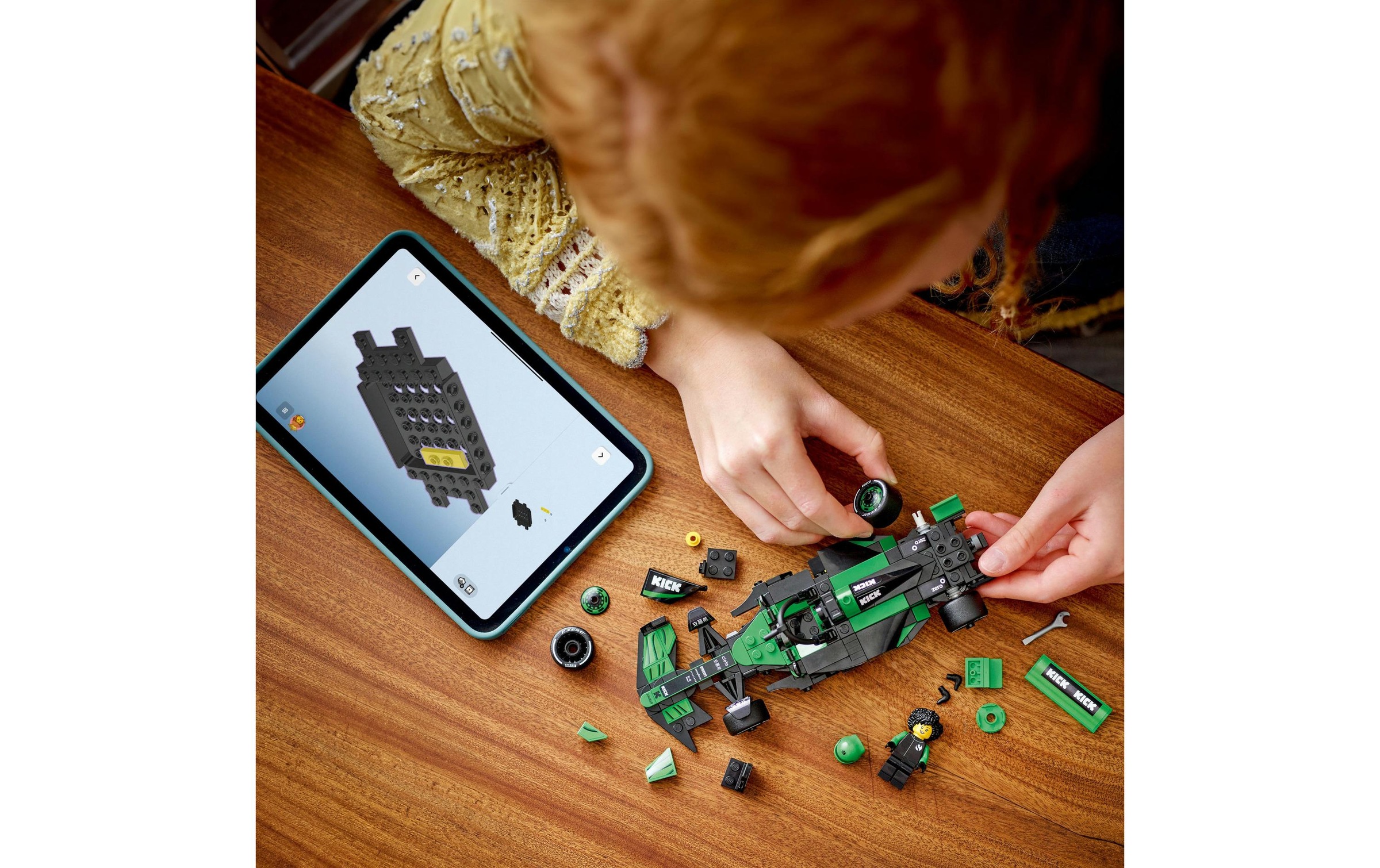 LEGO® Spielbausteine »Speed Champions Kick Sauber F1 Team C44 Rennauto 77247«, (259 St.)