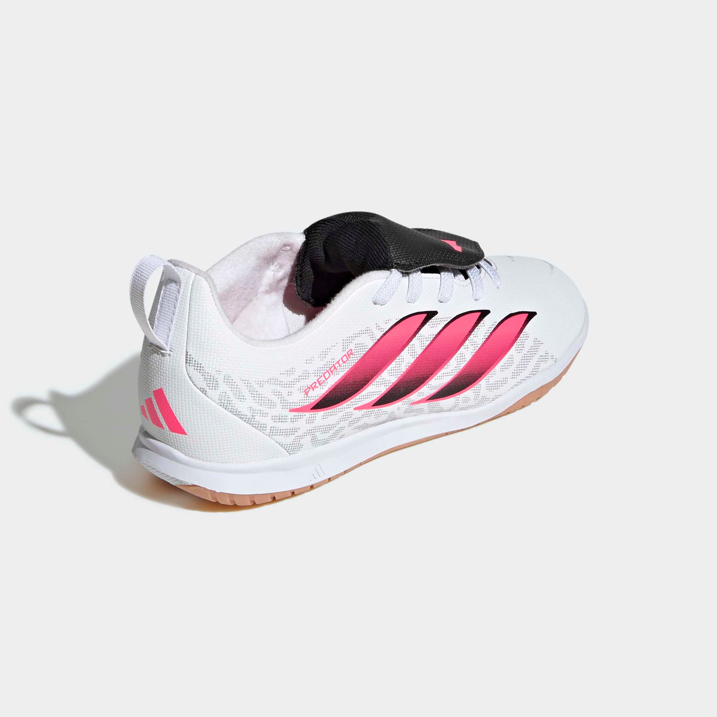 adidas Performance Chaussure de football »PREDATOR CLUB KIDS , HALLENBÖDEN, UMSCHLAGBARE ZUNGE«  pour sol de salle, pour adolescents et enfants