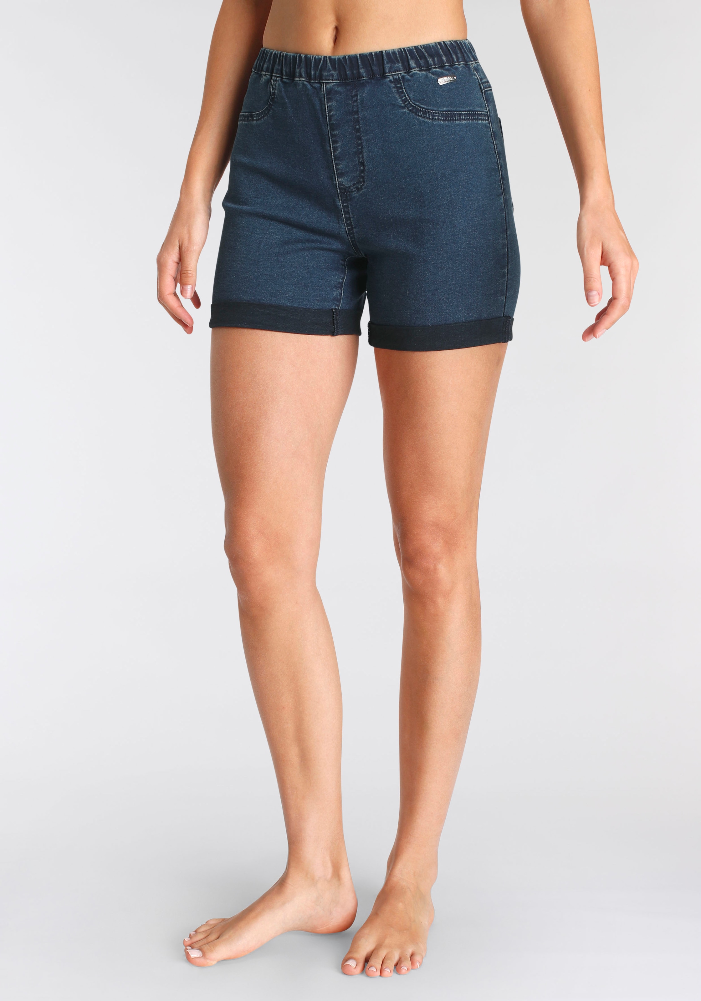 Buffalo Shorts, in elastischem Denim mit zwei Gesässtaschen