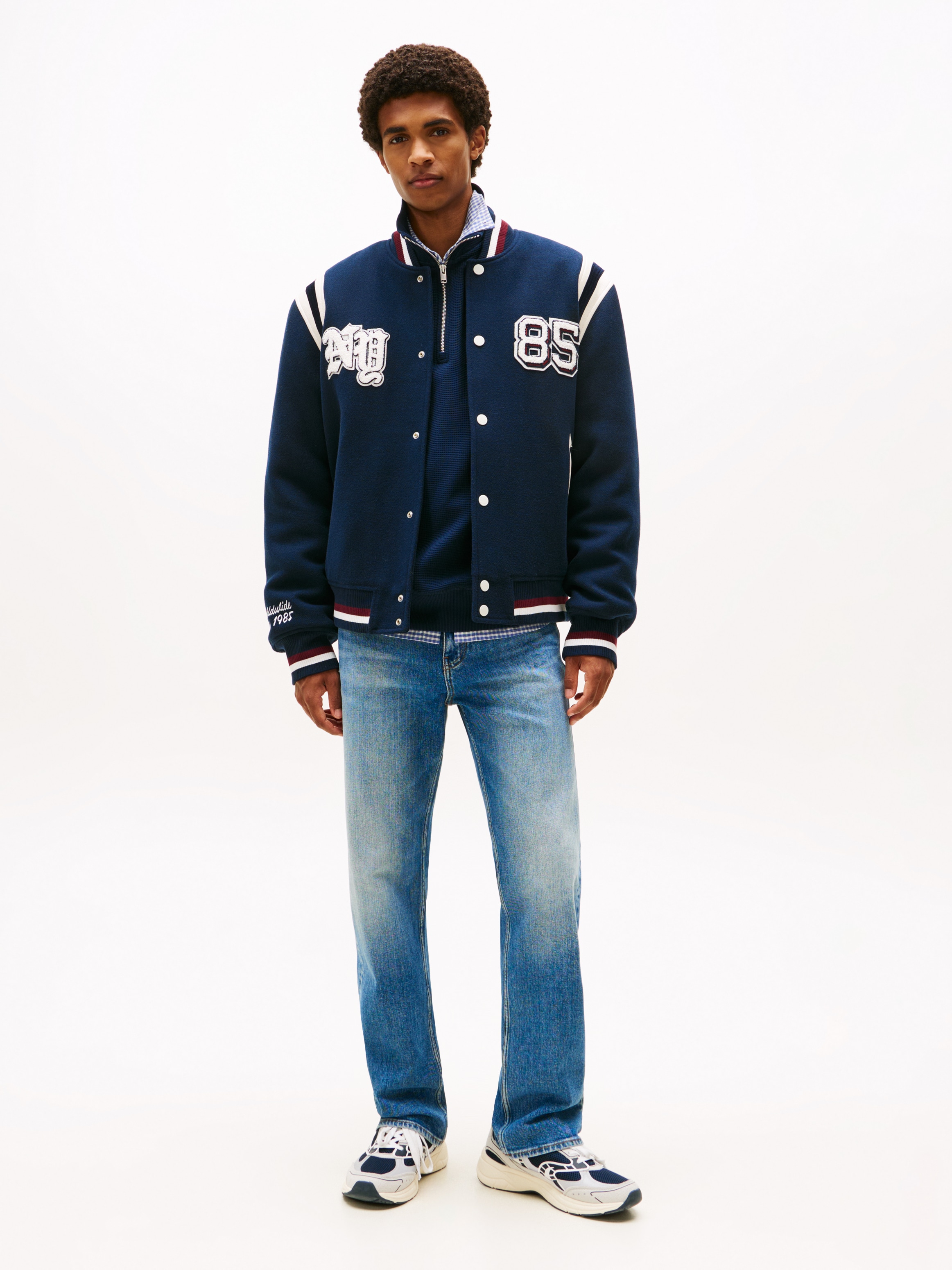 Tommy Jeans Regular-fit-Jeans »Otis Regular Straight«, Mit Gürtelschlaufen