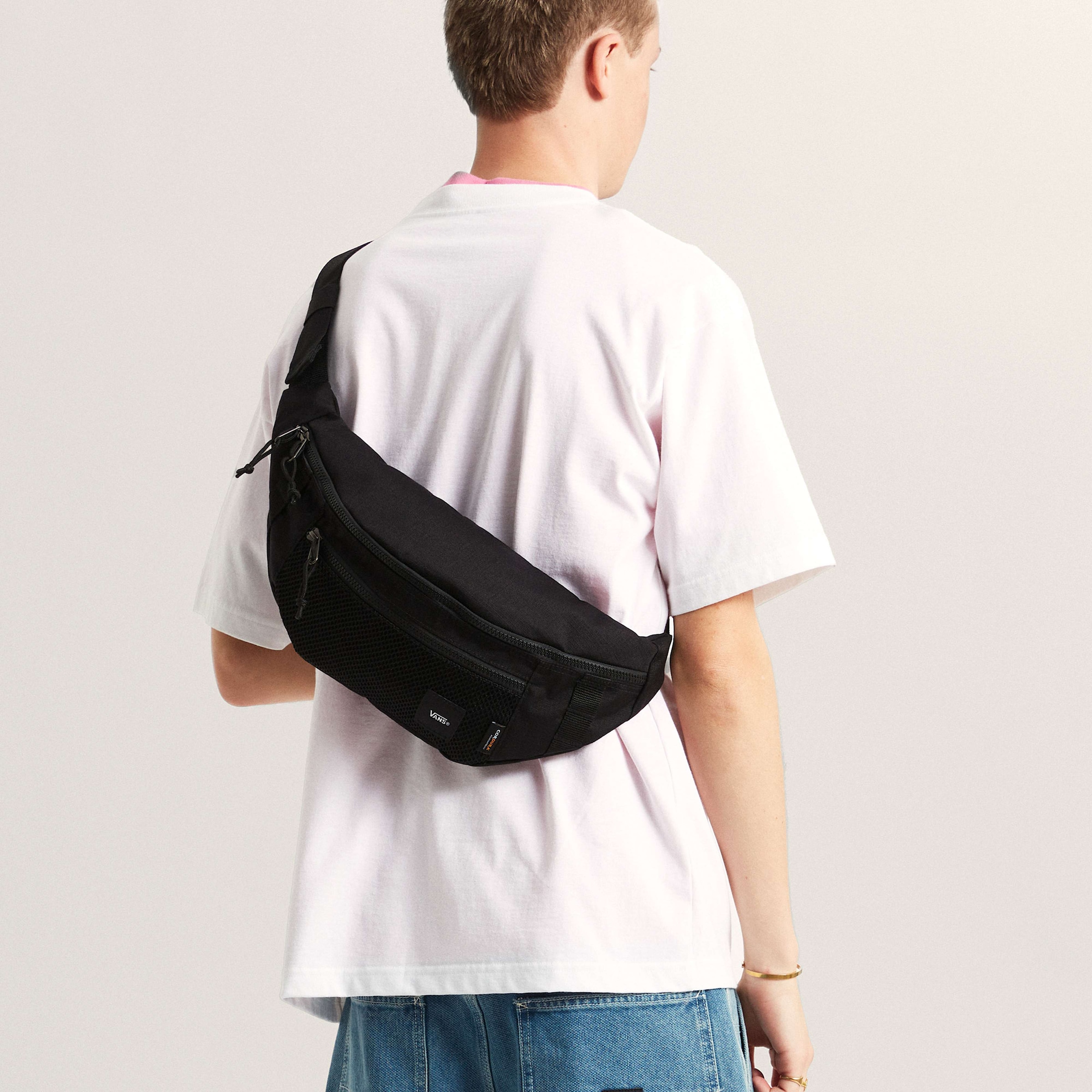 Vans Gürteltasche »WARD CROSS BODY PACK« kompaktes 4-Liter-Volumen, Aussenfach mit Reissverschluss