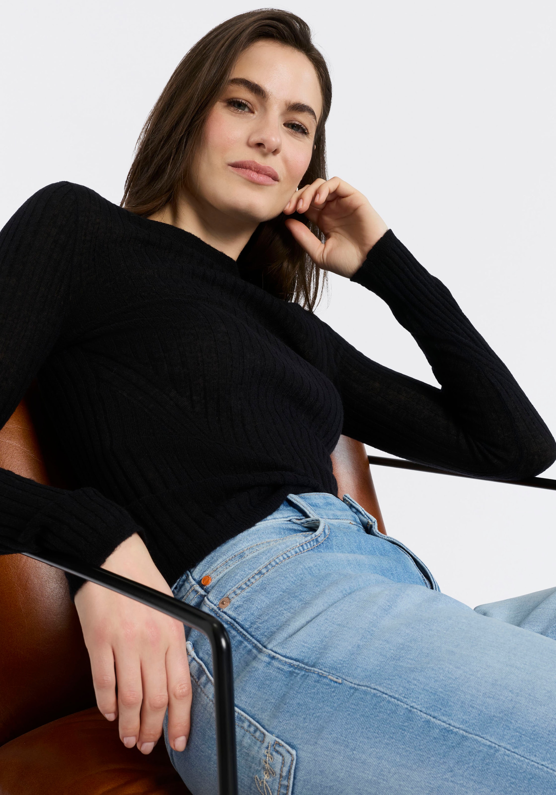 BOSS ORANGE Pull à col rond »Fennoni Premium Damenmode« Schurwoll-Mix, slim fit