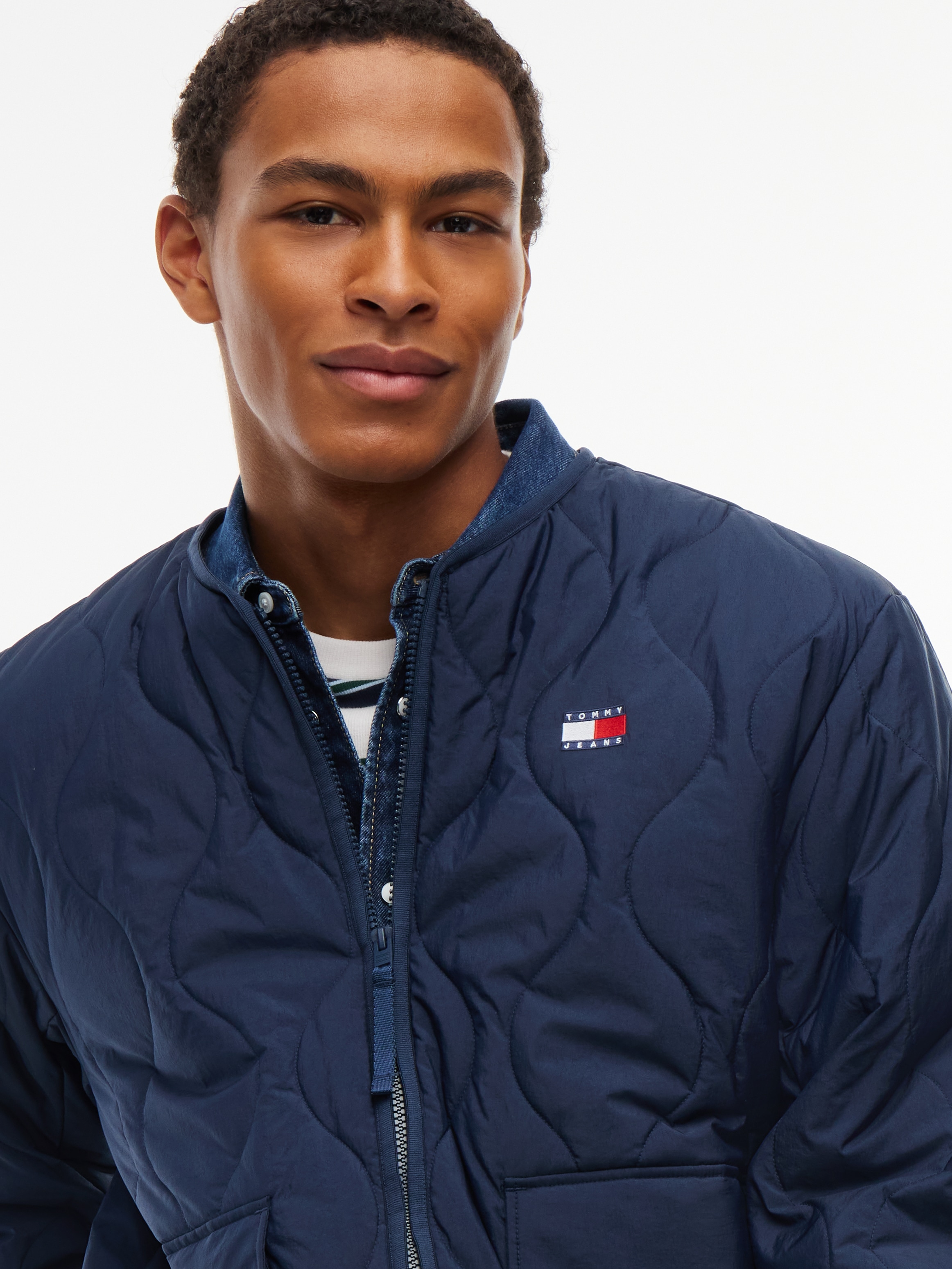 Tommy Jeans Veste matelassée »QUILTING CITY JACKET« sans capuche Coupe régulière avec poches à rabat