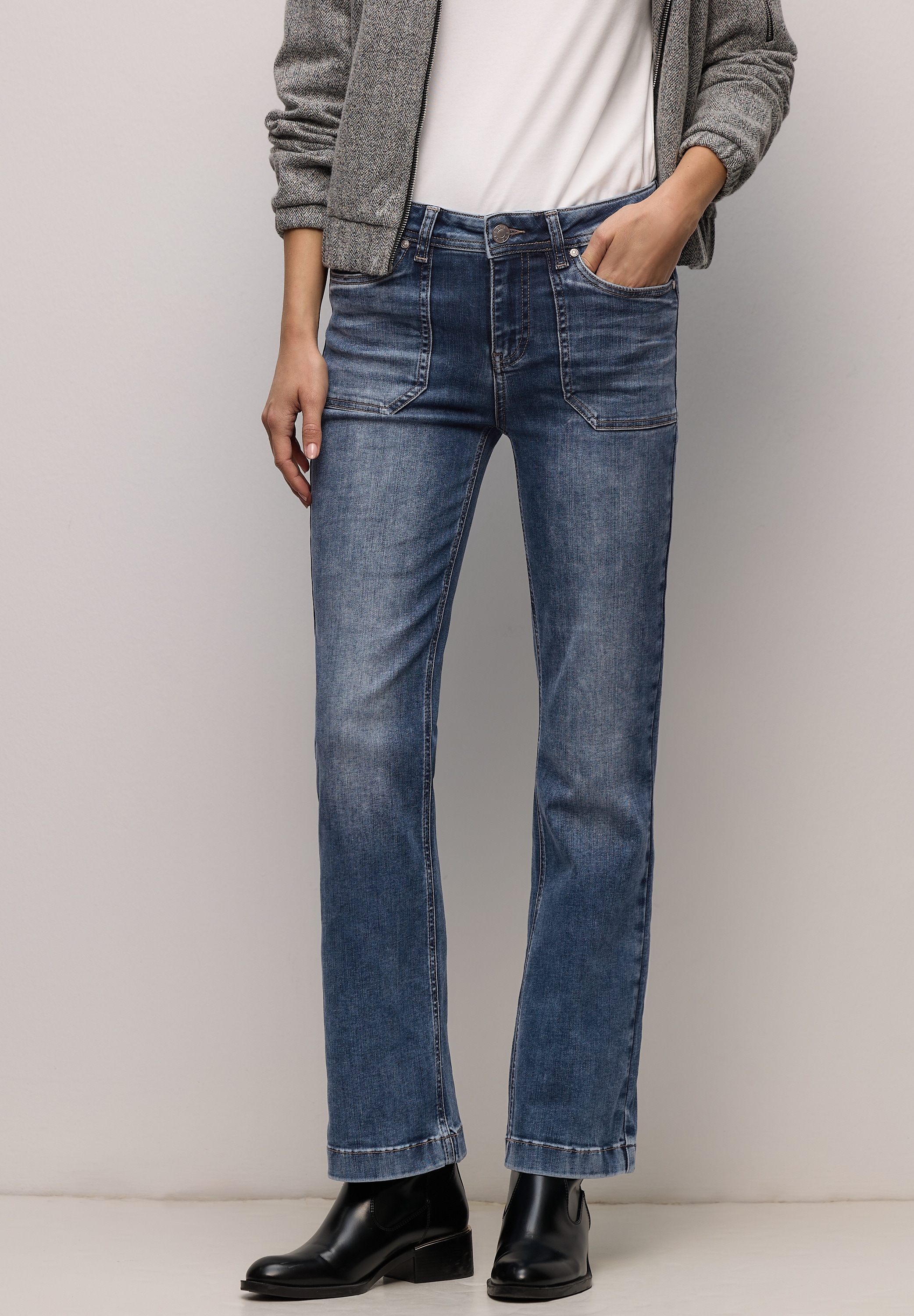 Image of STREET ONE Bootcut-Jeans High Waist, Slim Fit