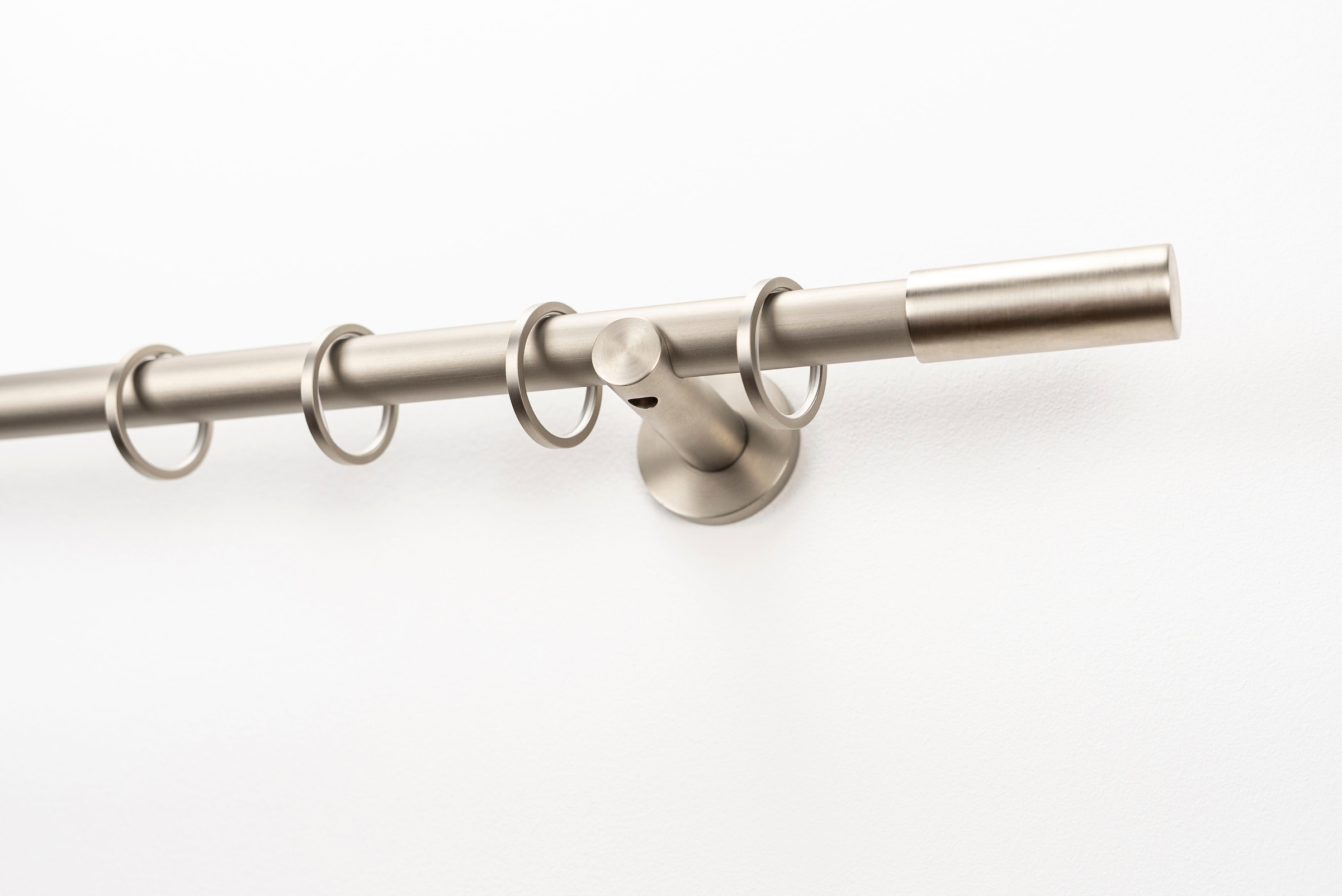 Image of GARESA Gardinenstange »EASY«, 1 läufig-läufig, Wunschmasslänge, Vorhanggarnitur, einfache Montage, mit Stangenverbinder verlängerbar, Wandmontage, Aluminium, mit Ringe bei Ackermann Versand Schweiz